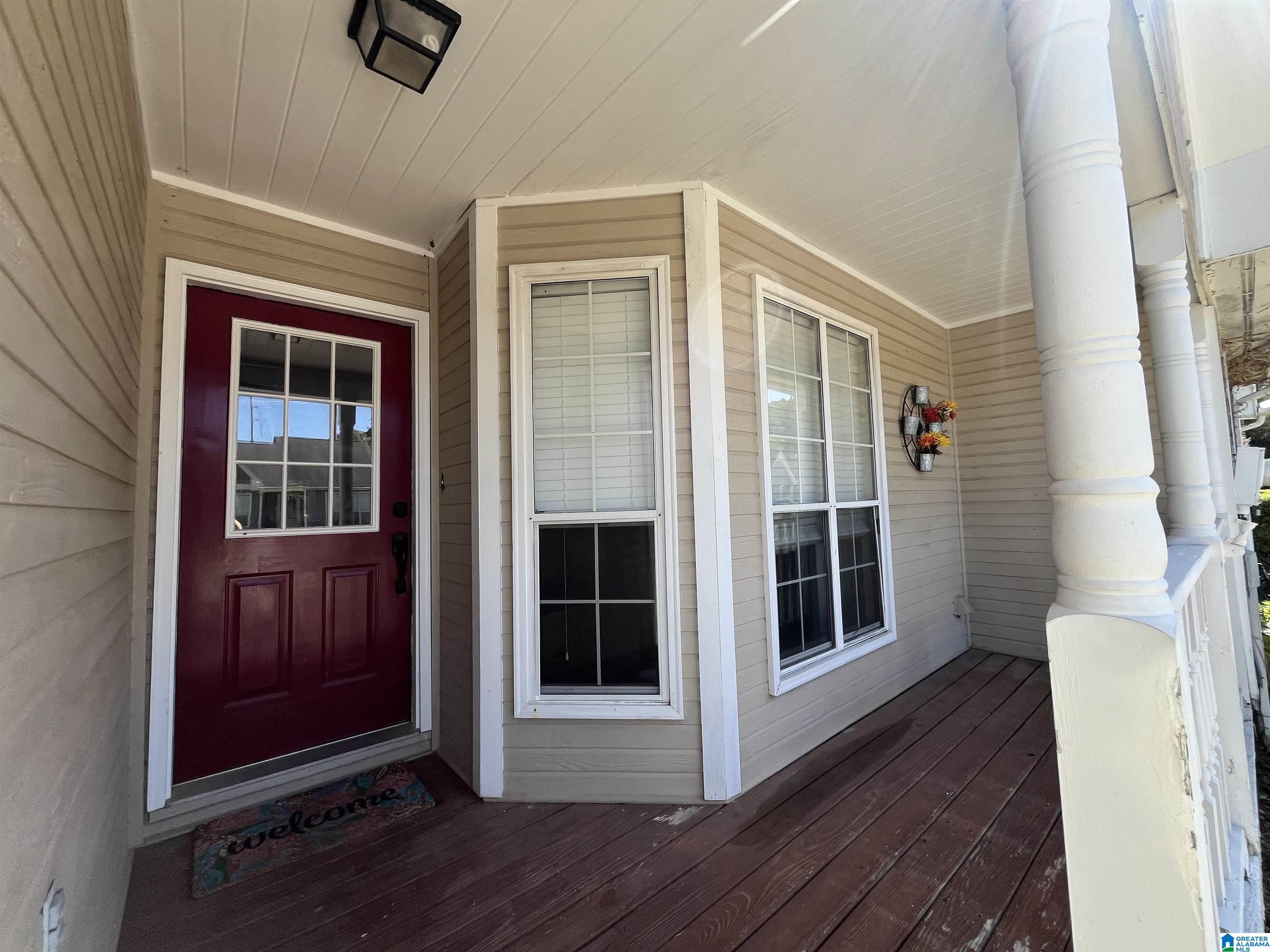 25 COTTAGE CIRCLE