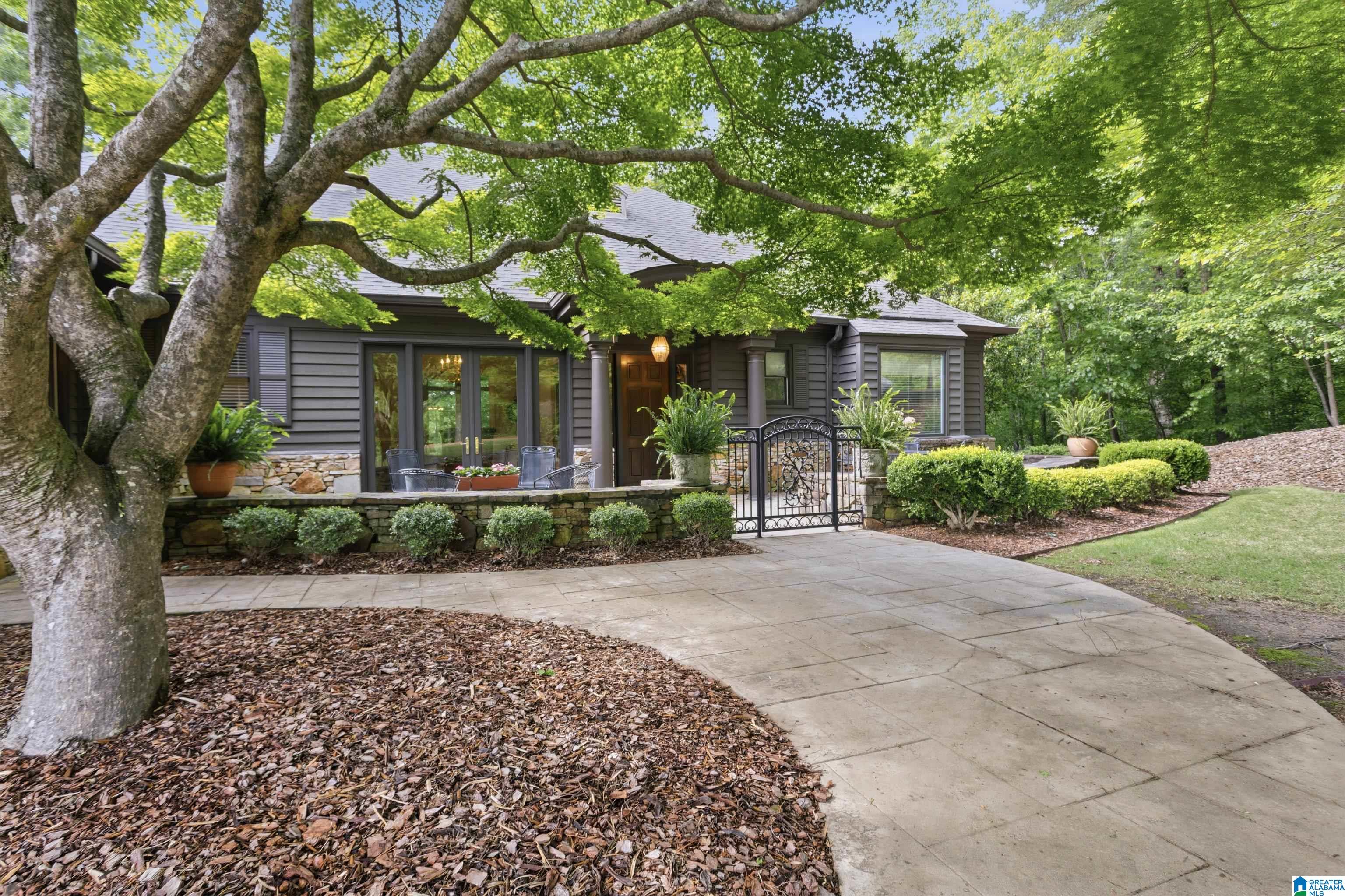5124 CLUB RIDGE DRIVE W