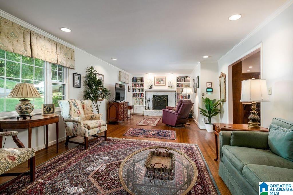 900 ROCKFORD ROAD