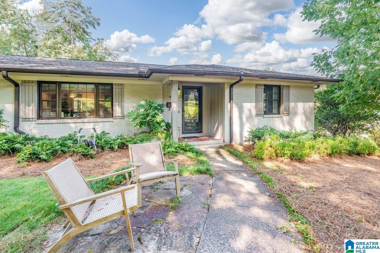 900 ROCKFORD ROAD