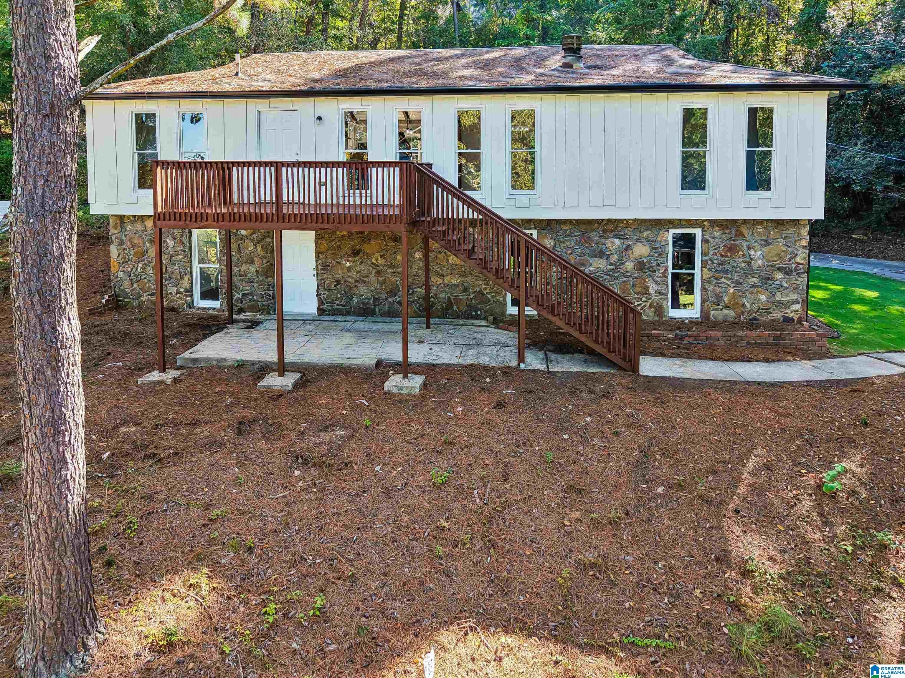 1705 WOODVIEW CIRCLE
