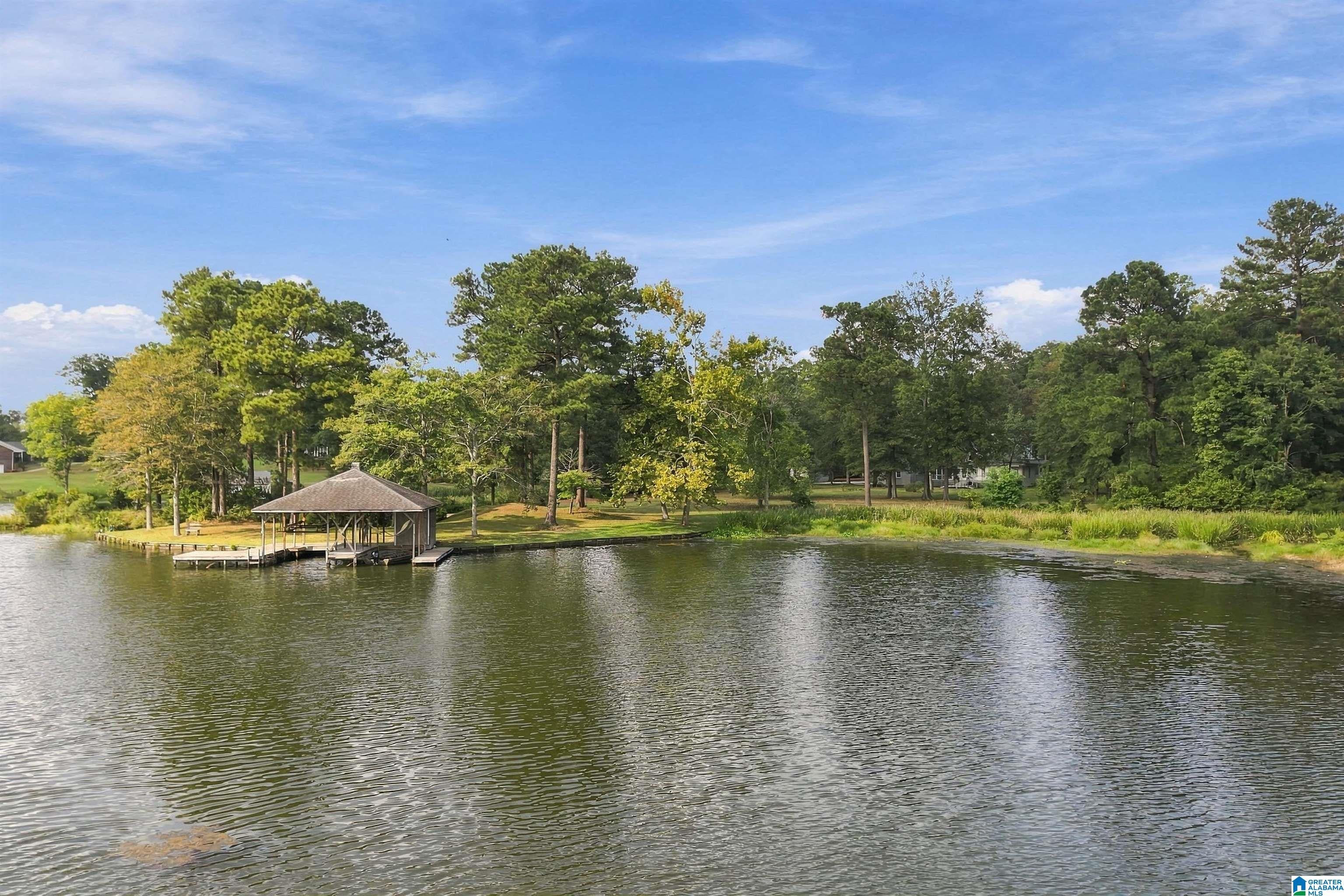 122 HERON COVE