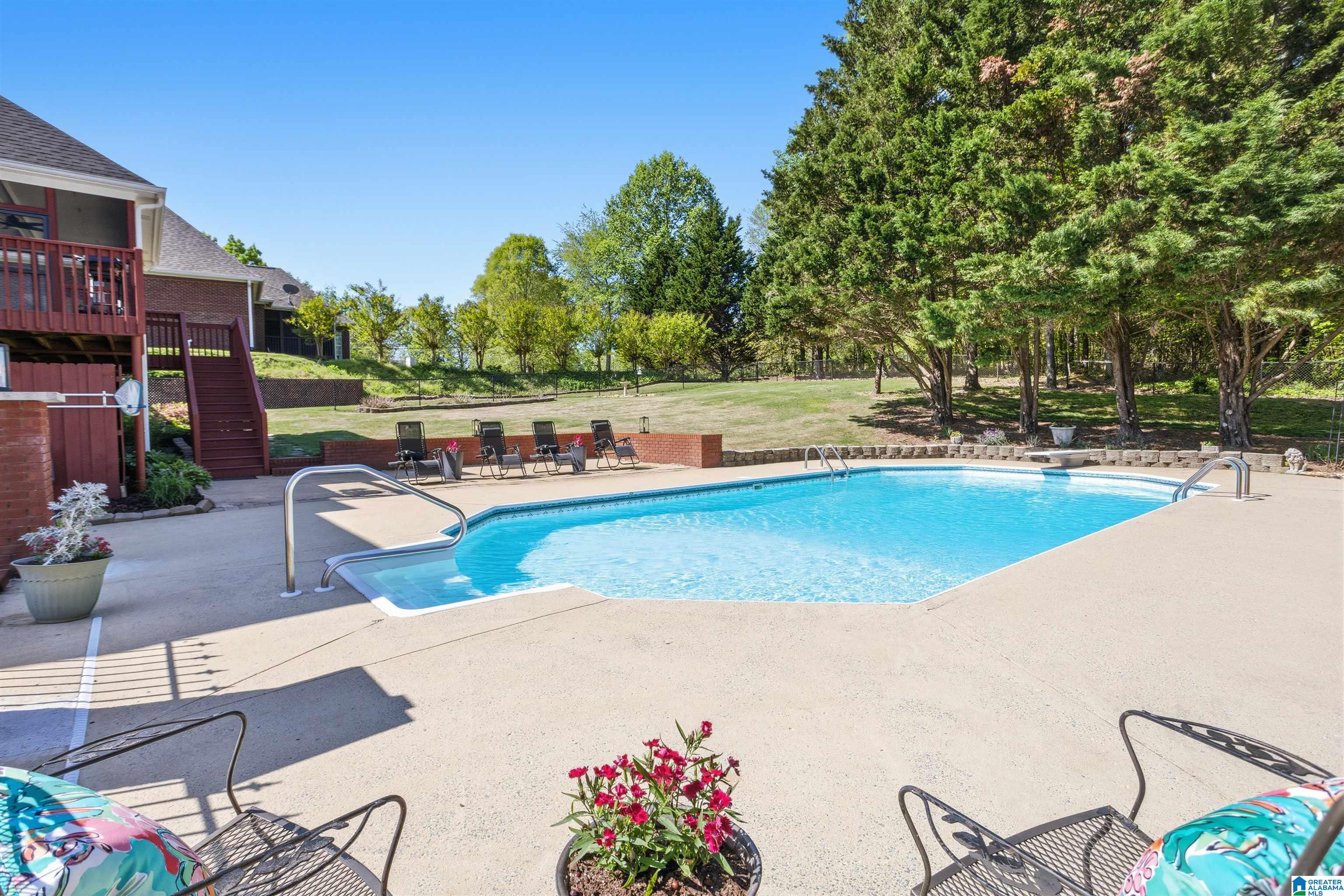 6704 CLEAR CREEK CIRCLE