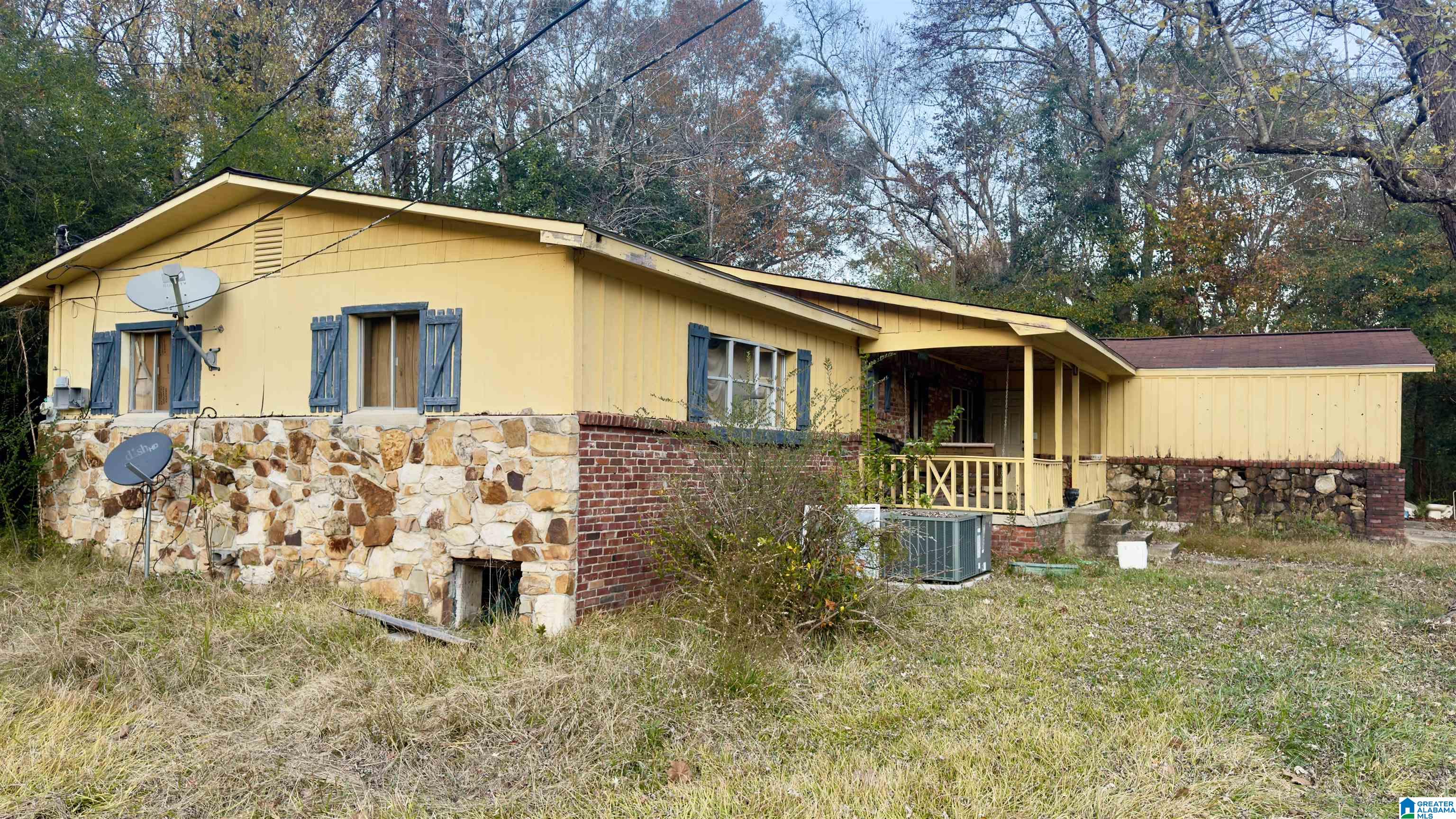 464 GREEN TREE DRIVE