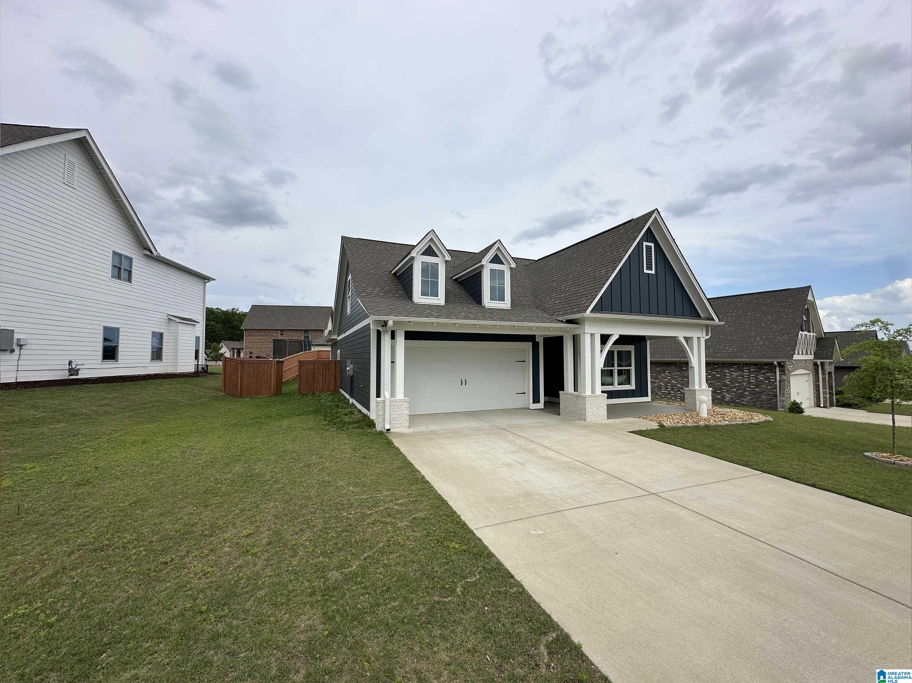 5652 LONG VIEW TRAIL