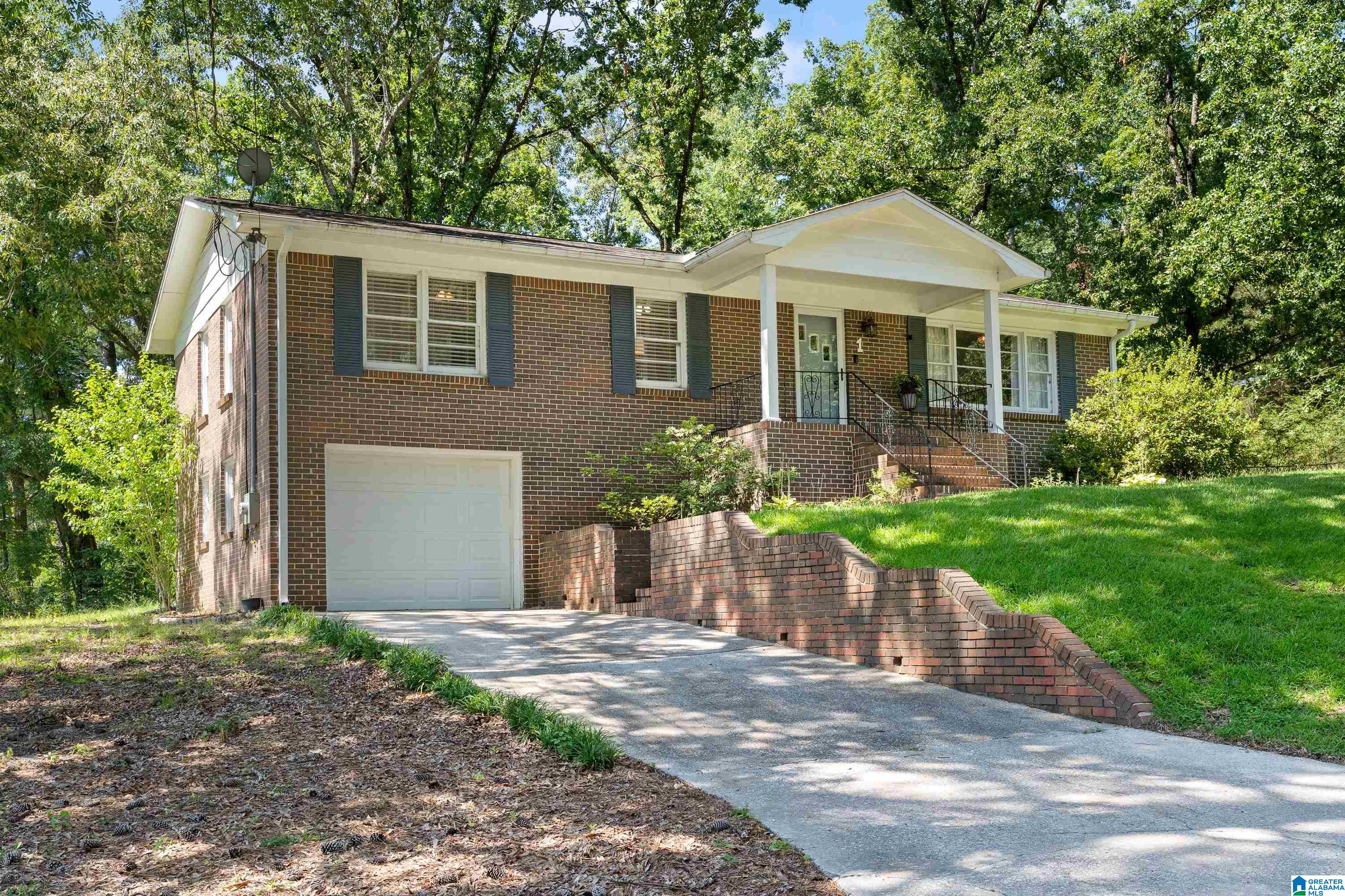 1 DOGWOOD CIRCLE