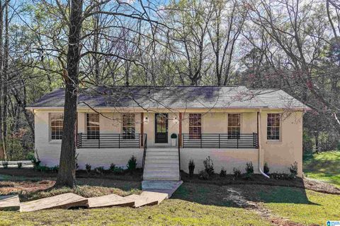 2468 REGENT LANE HOOVER AL 35226