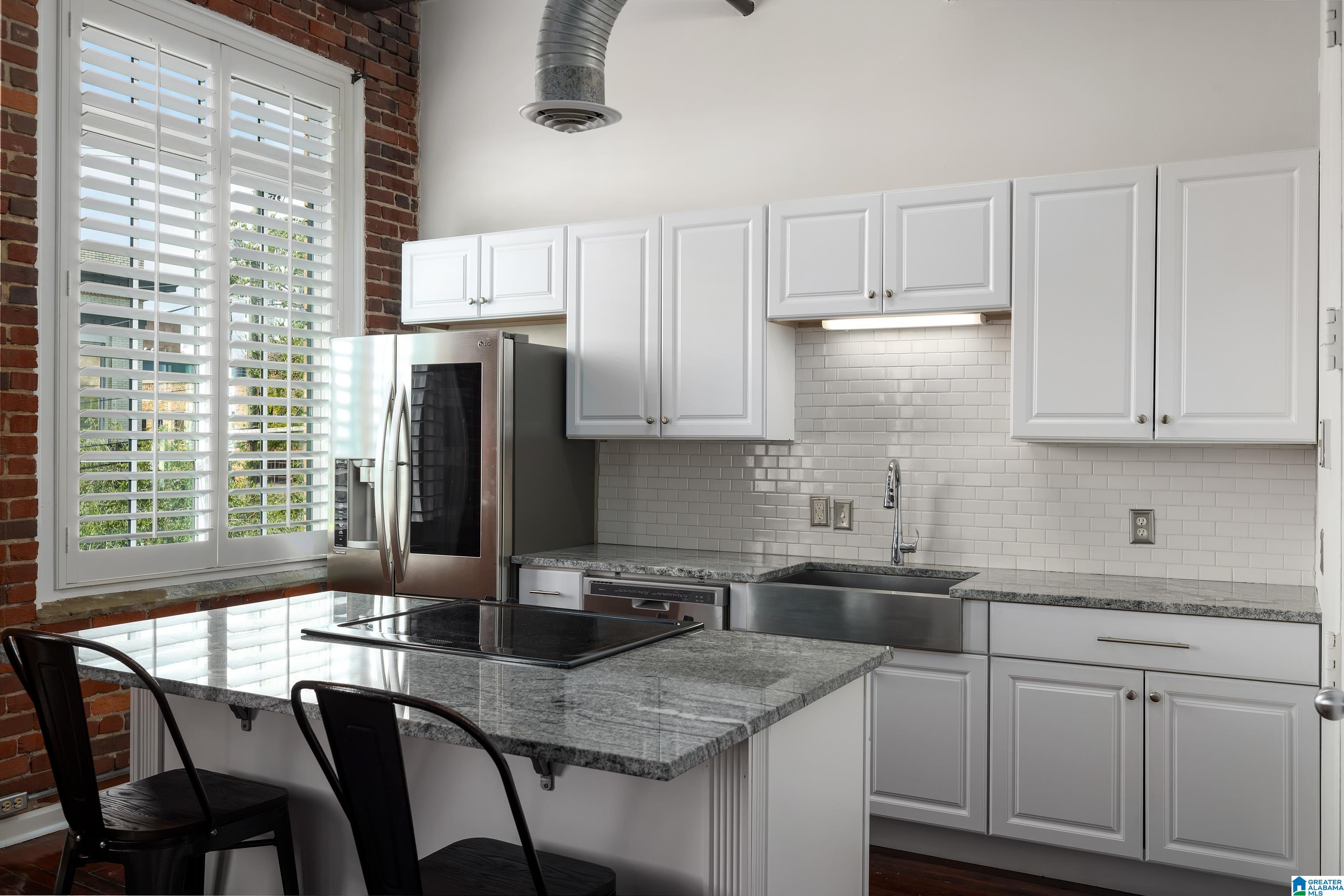 2301 1ST AVENUE N 203