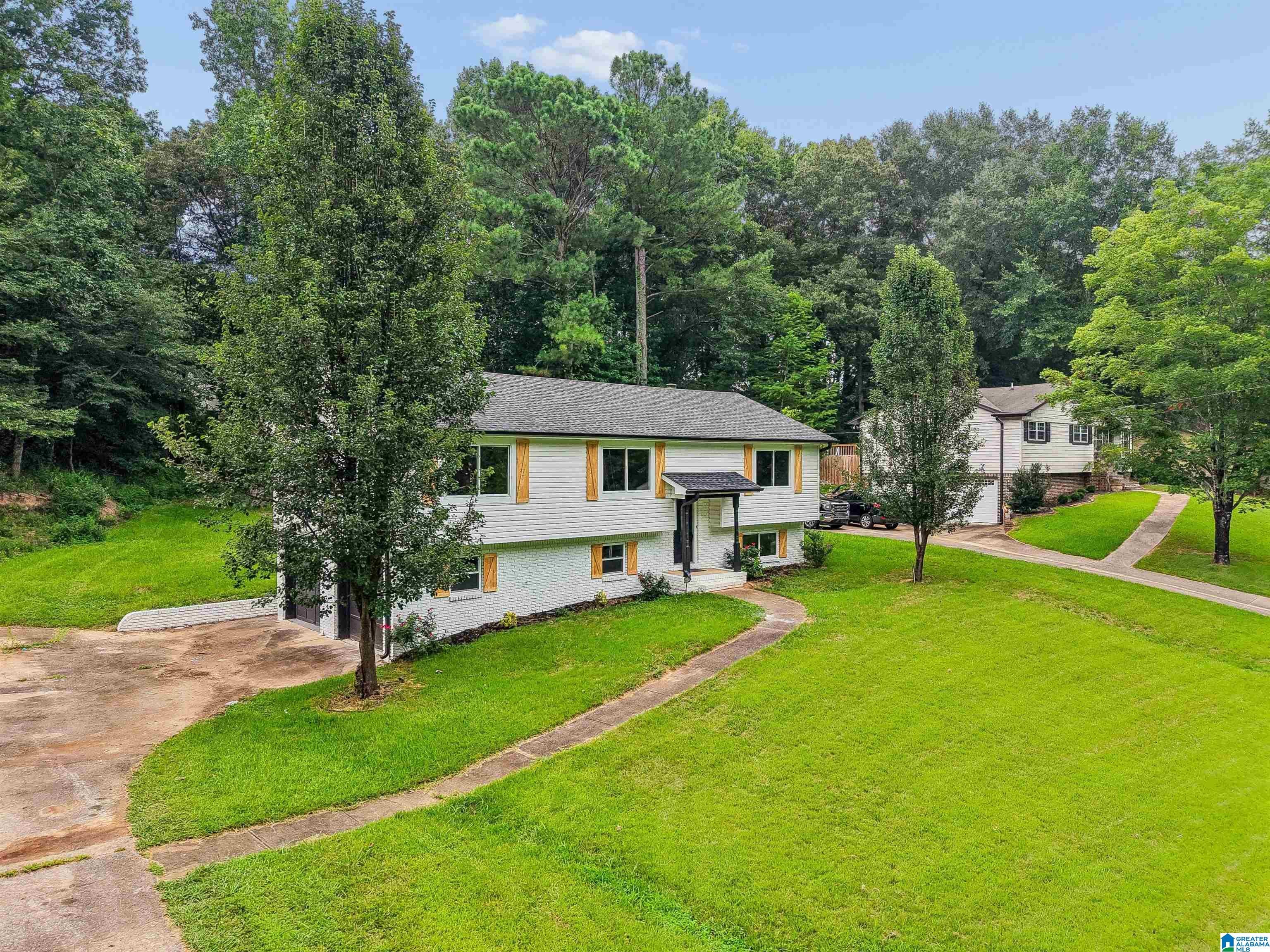 112 SILVERLEAF DRIVE