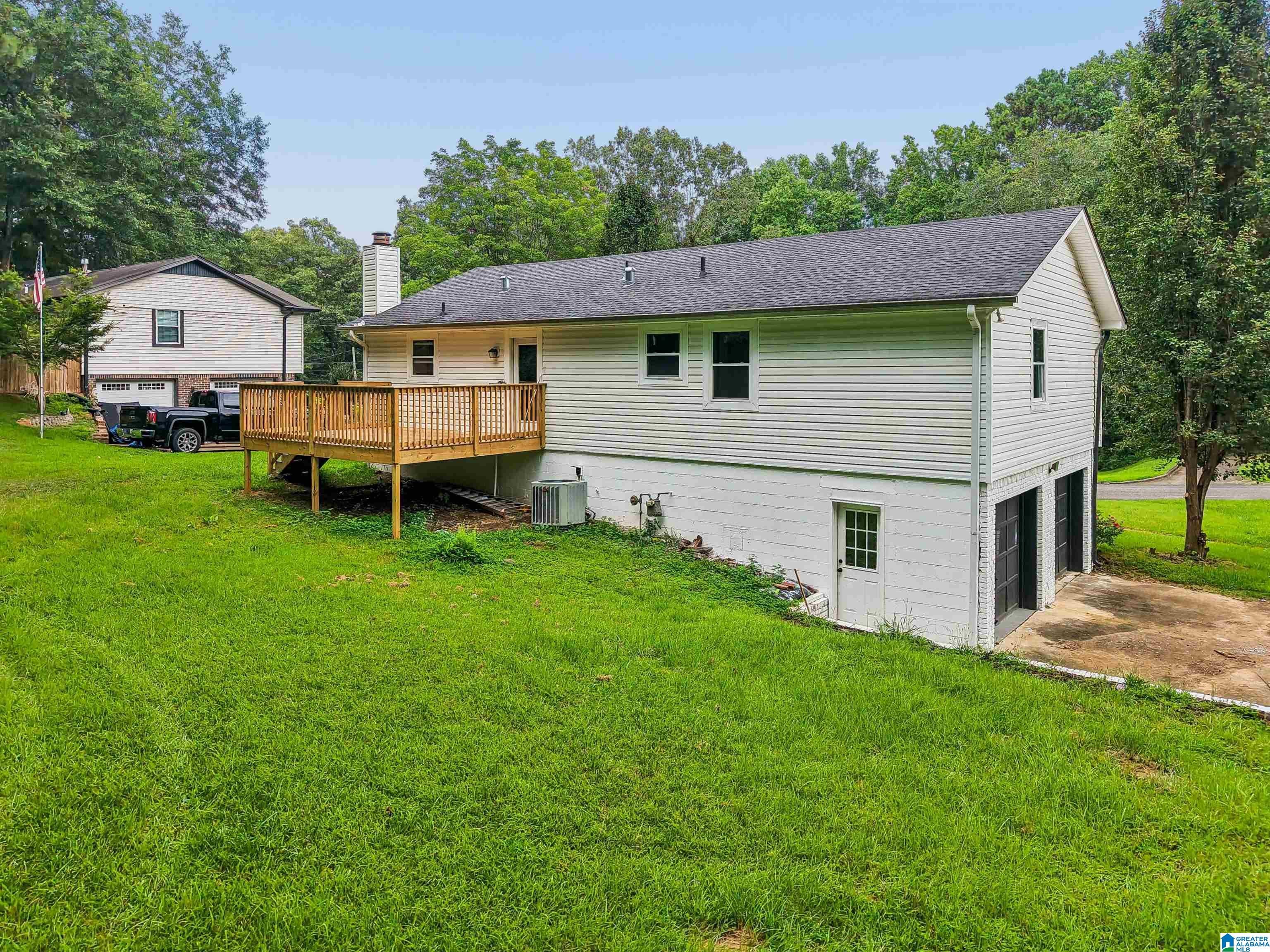 112 SILVERLEAF DRIVE