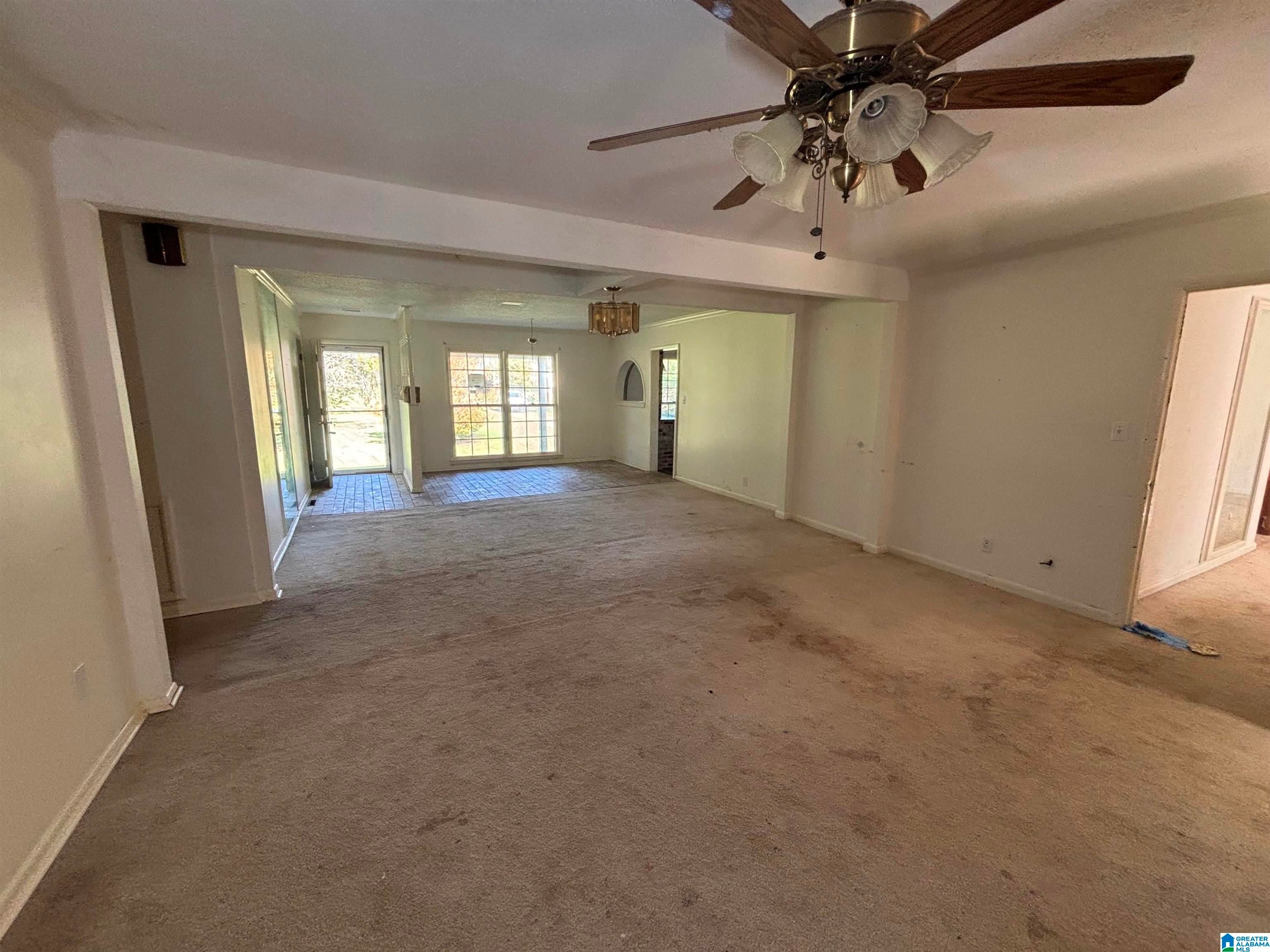 8341 N VALLEY ROAD
