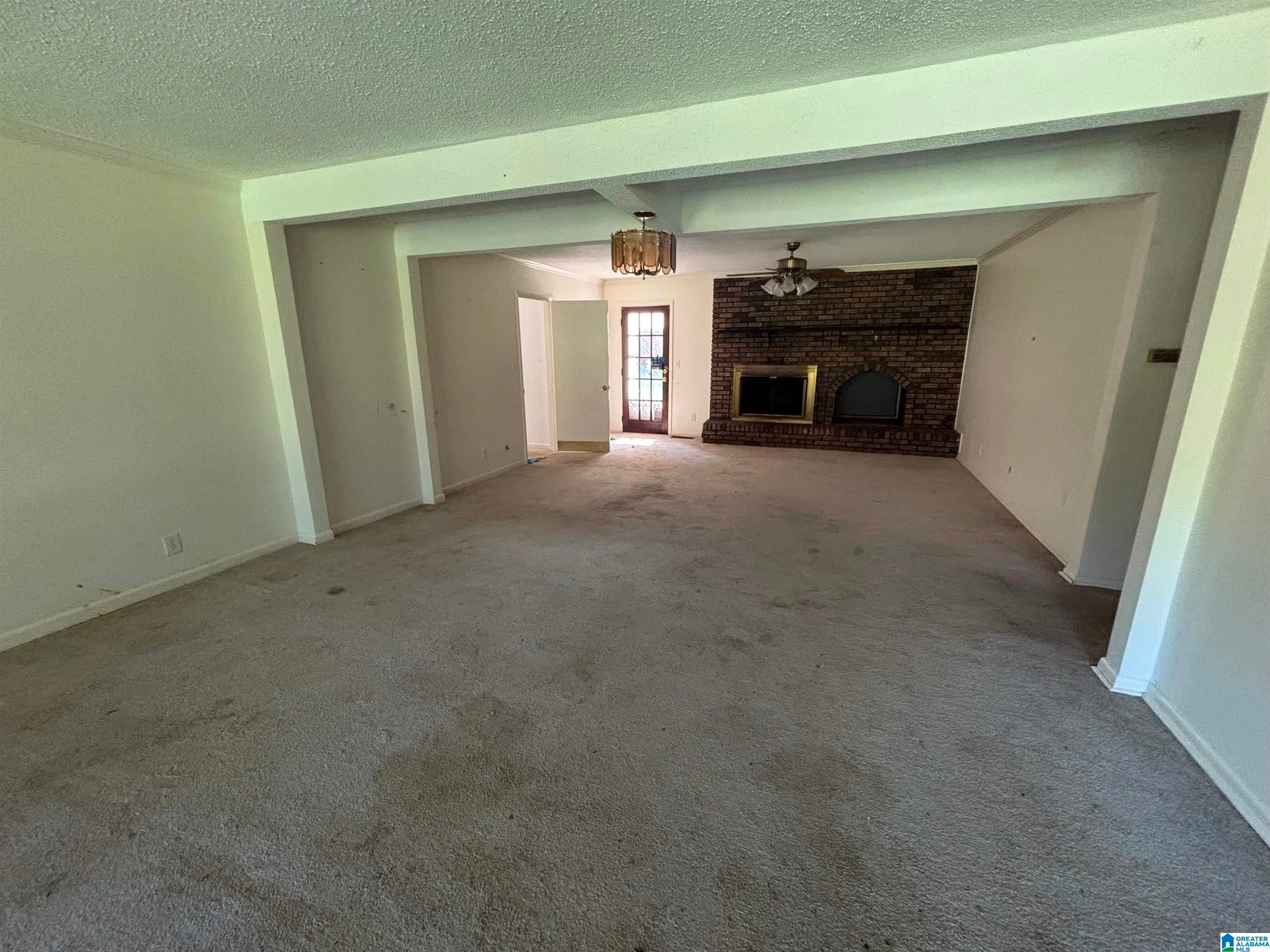 8341 N VALLEY ROAD