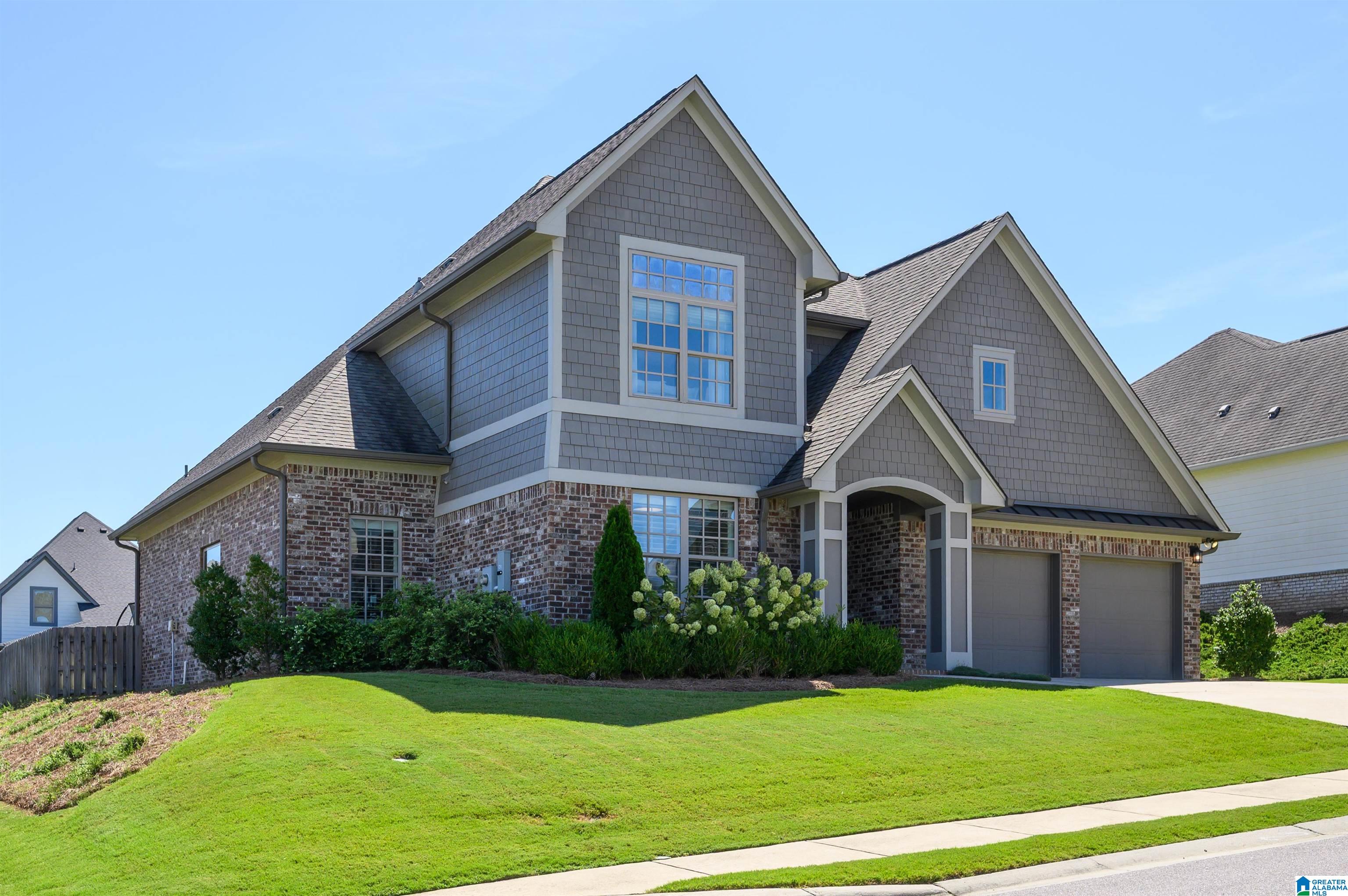 881 STONECREST COURT