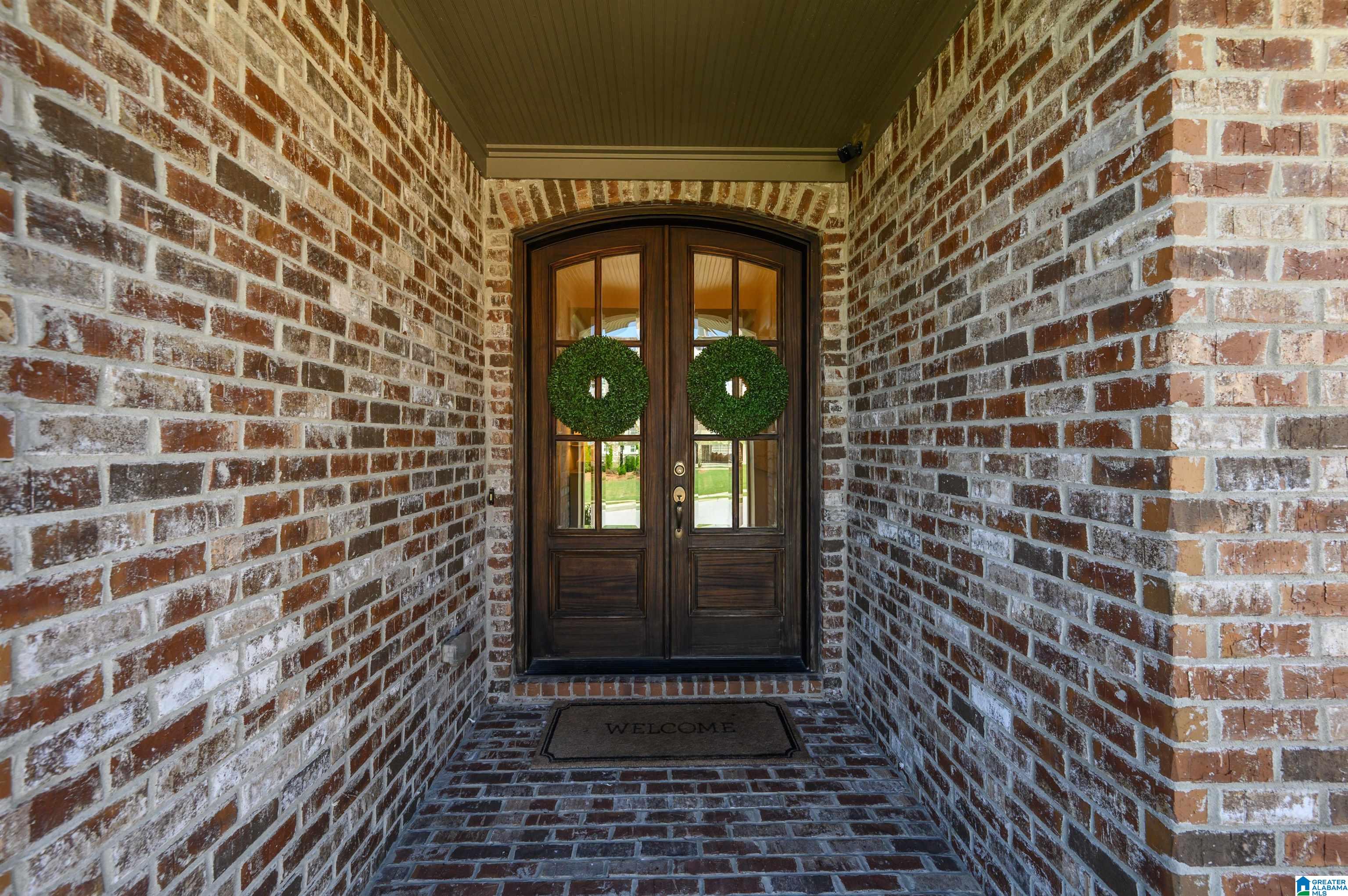 881 STONECREST COURT