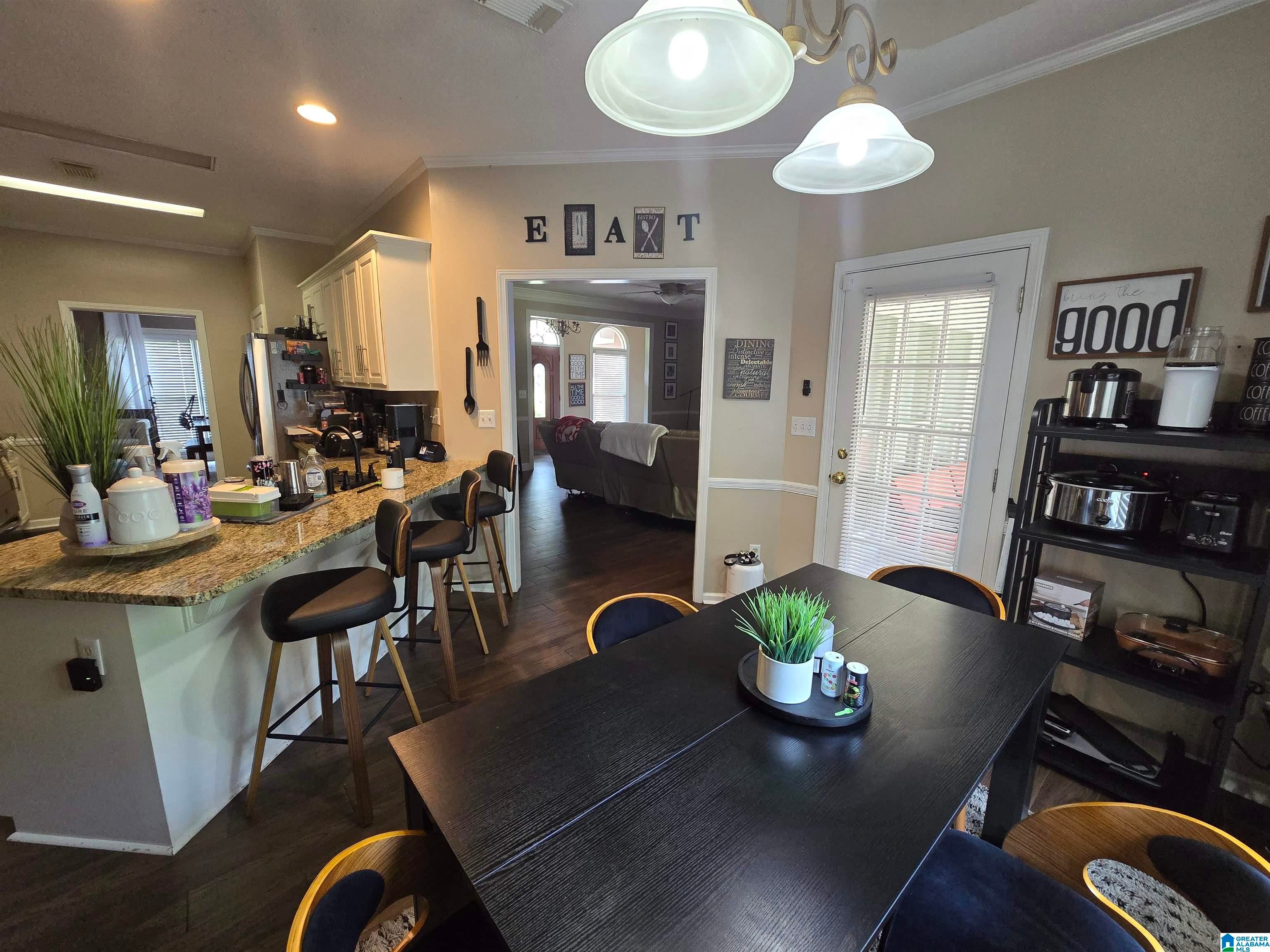 1633 BALSA CIRCLE