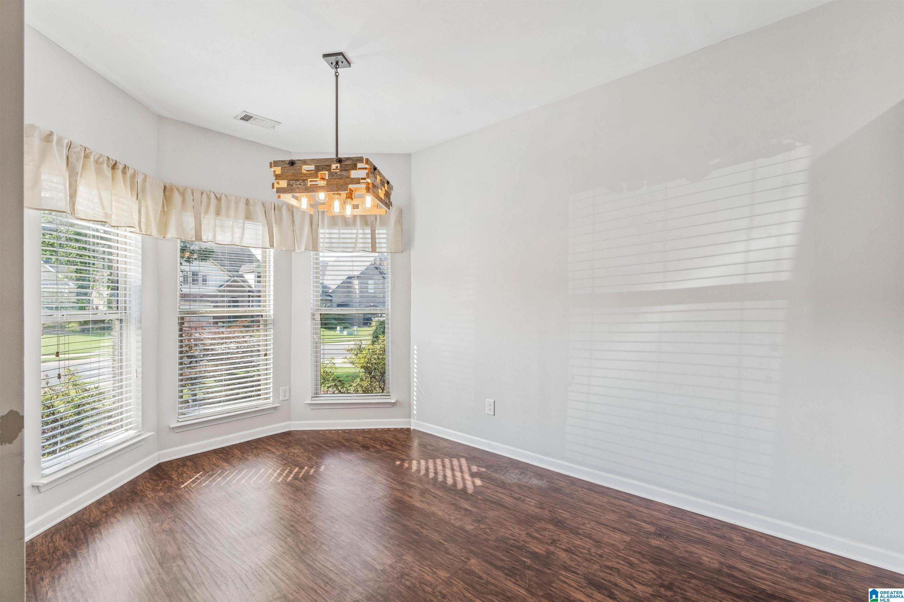 338 GLEN CROSS WAY