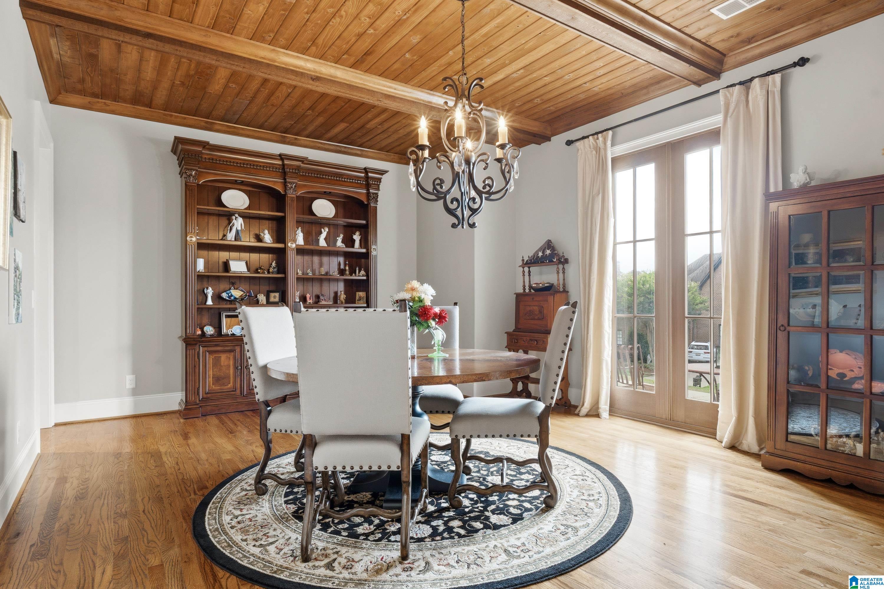 2321 BELLEVUE COURT