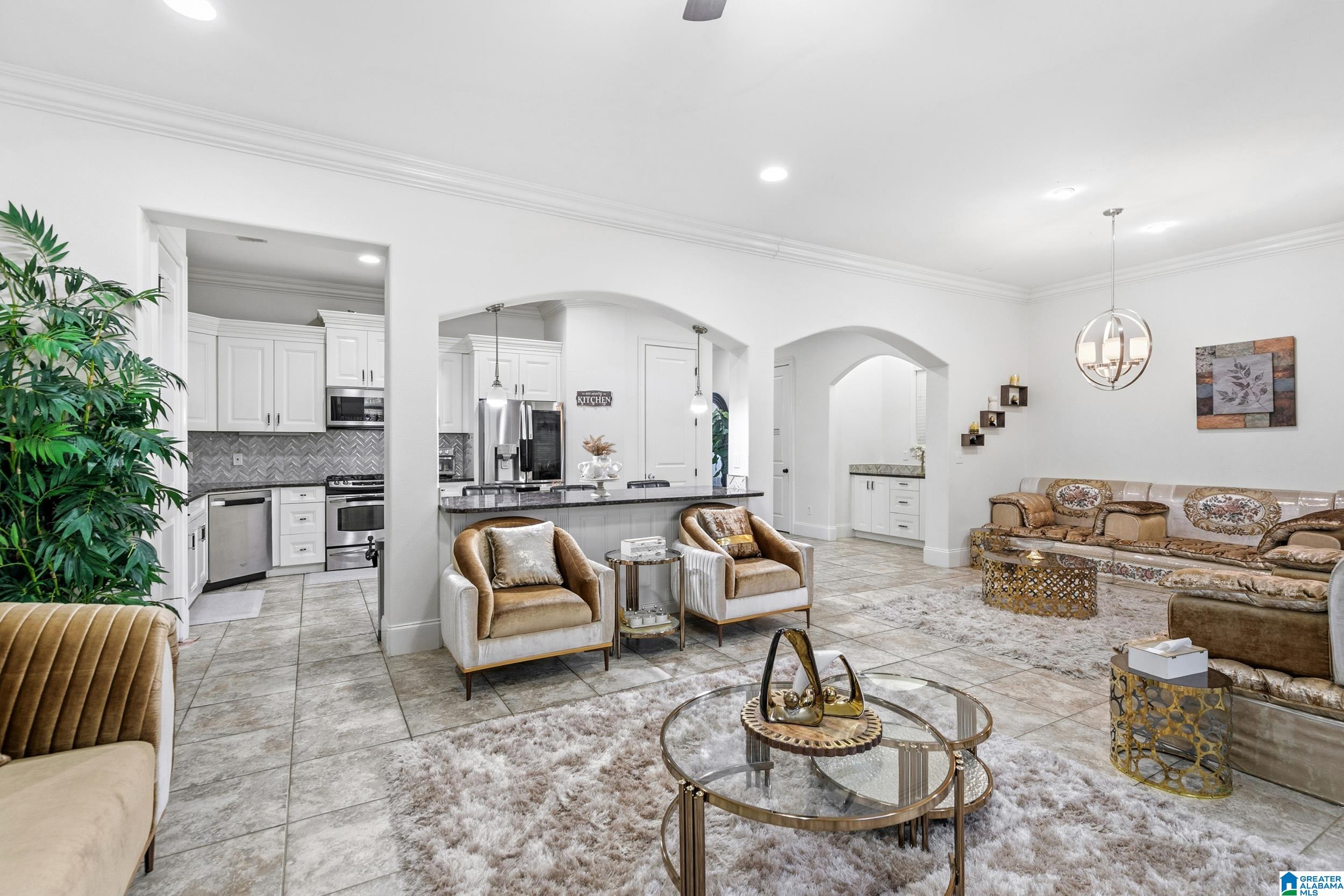 661 TRUMPET CIRCLE