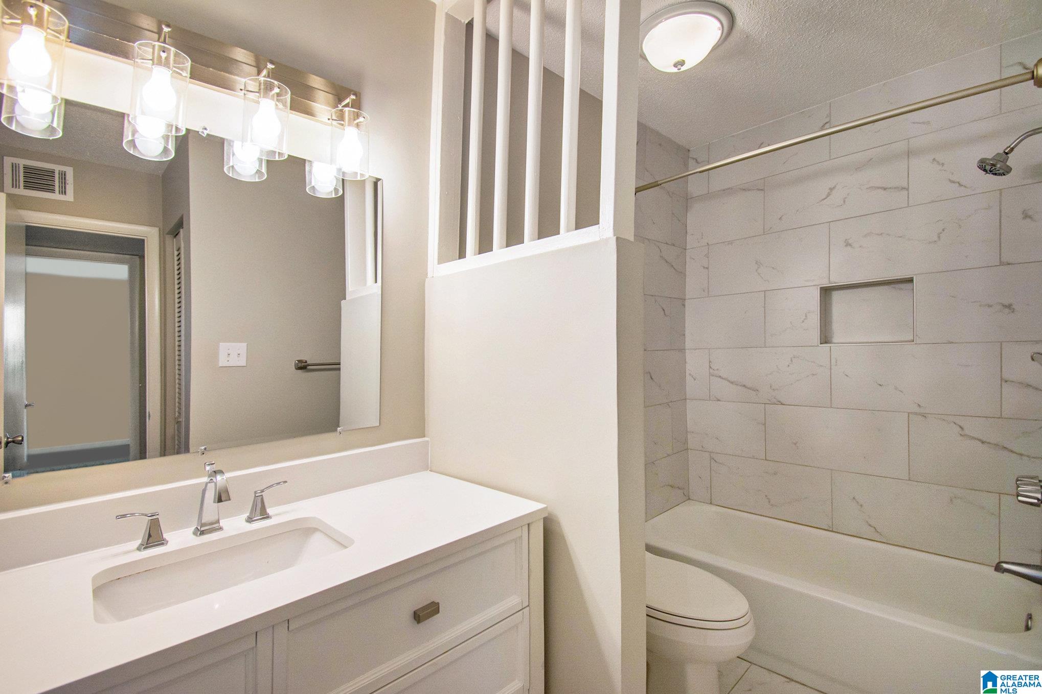 1301 WOODLAND VILLAGE 1301