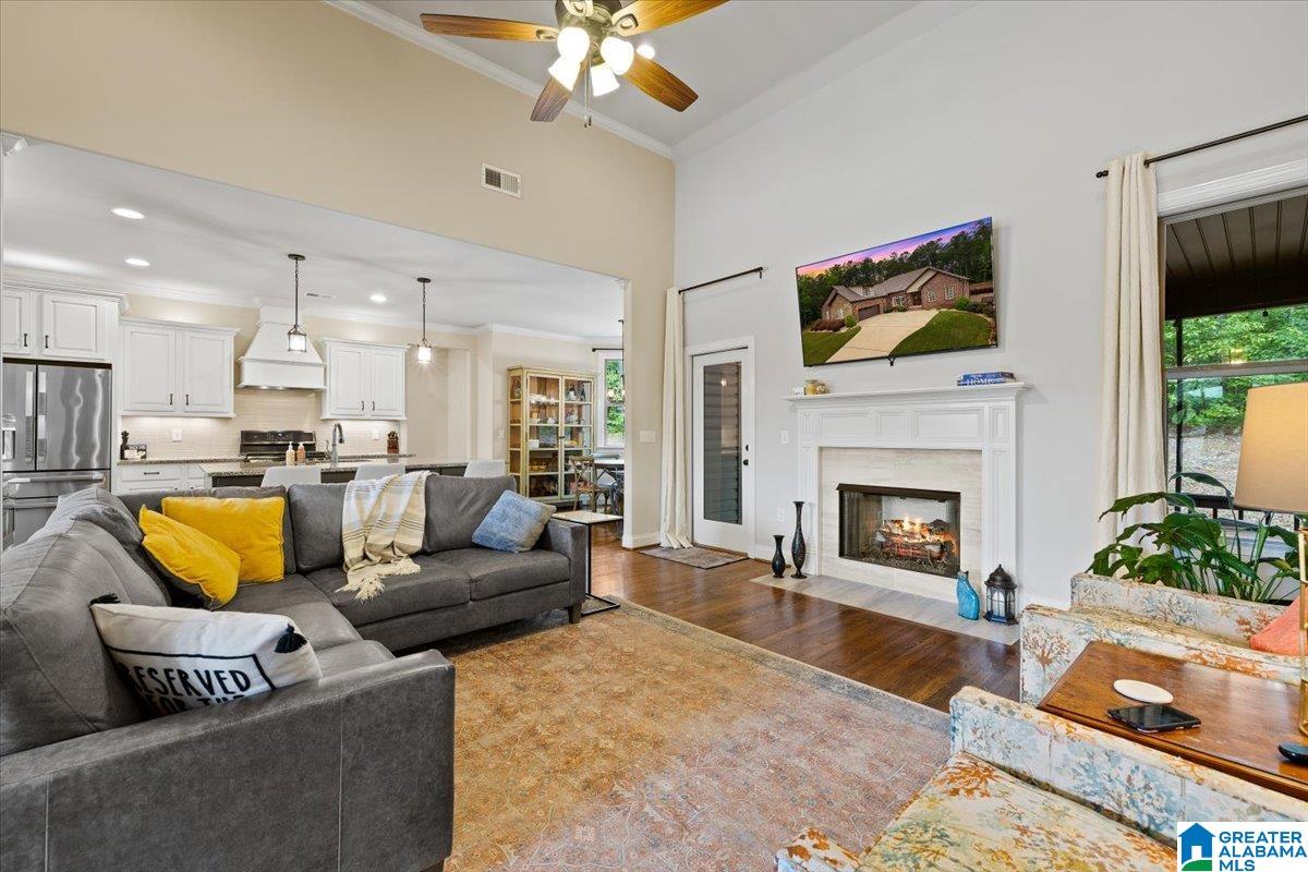817 GREY OAKS COVE