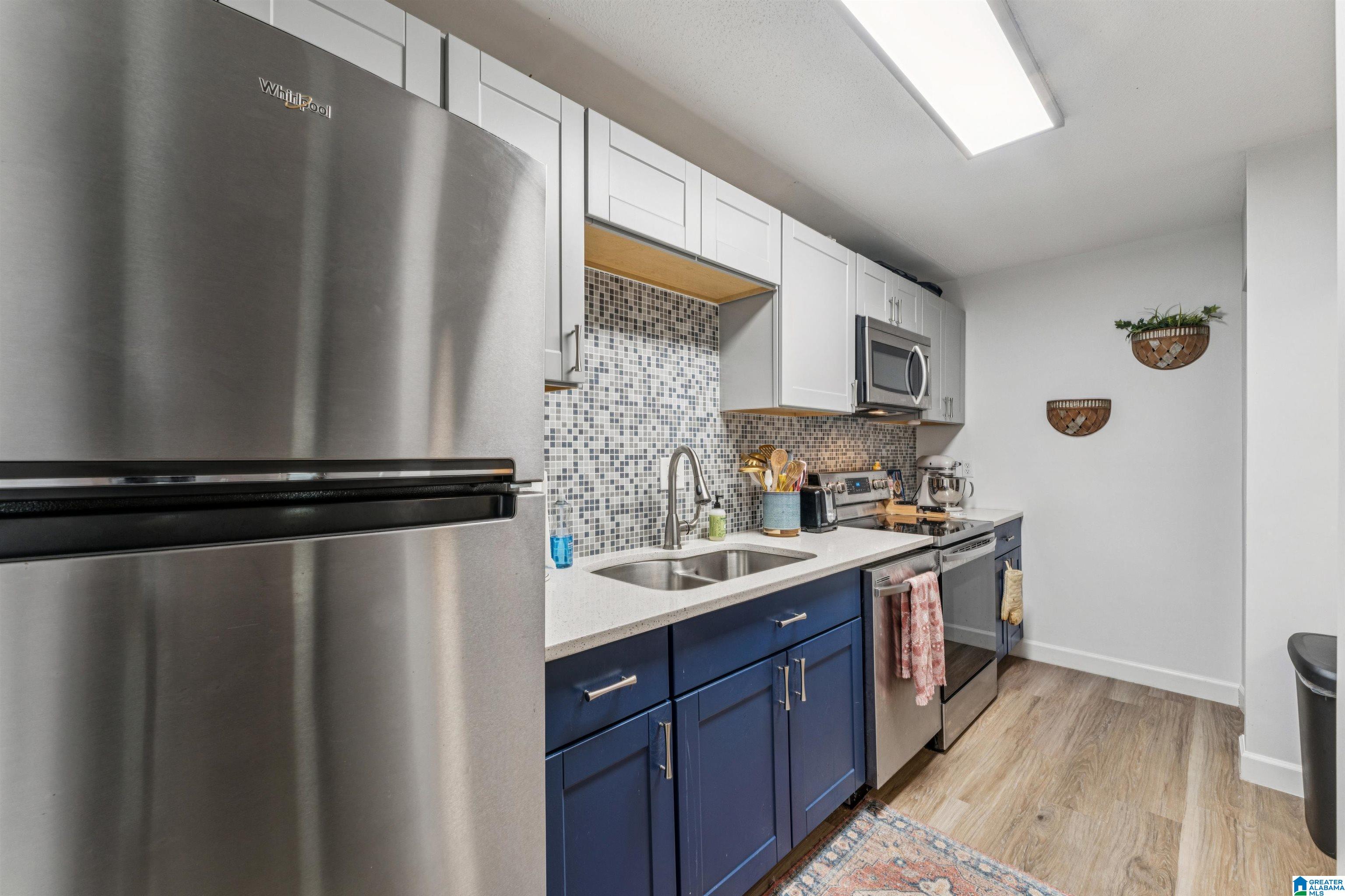 416 SKYVIEW DRIVE B - Photo 4