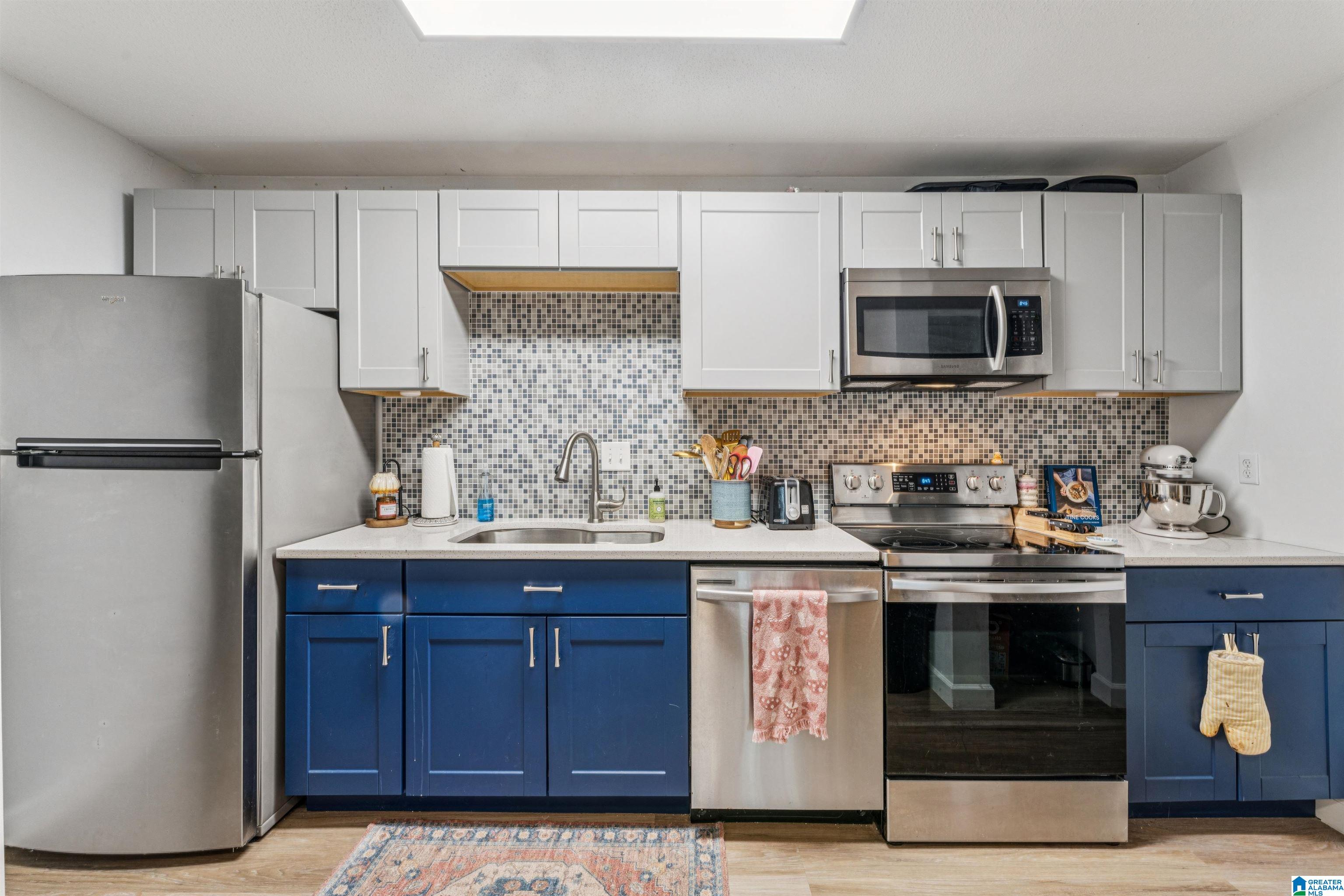 416 SKYVIEW DRIVE B - Photo 3