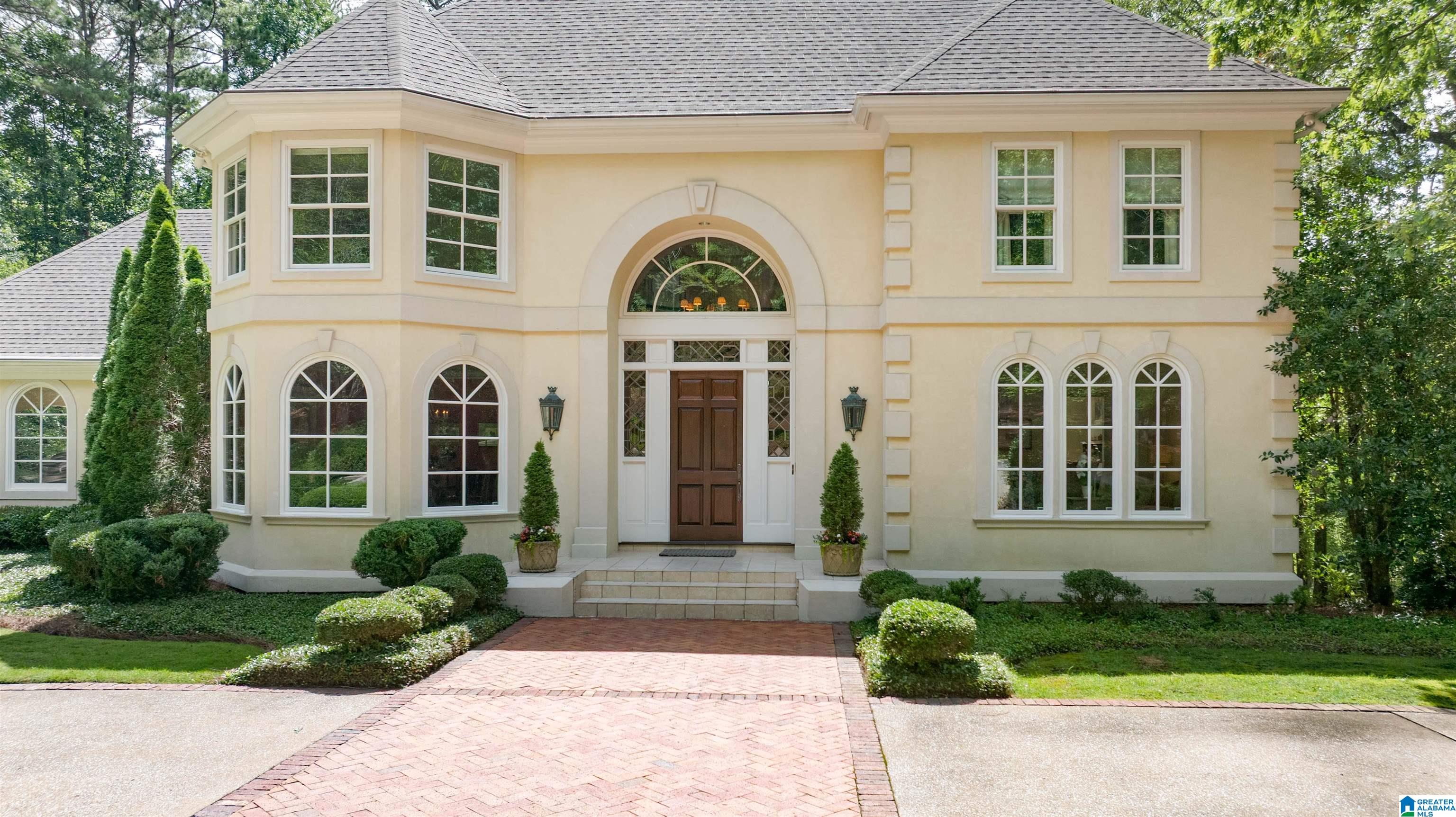 5 TURNBERRY PLACE