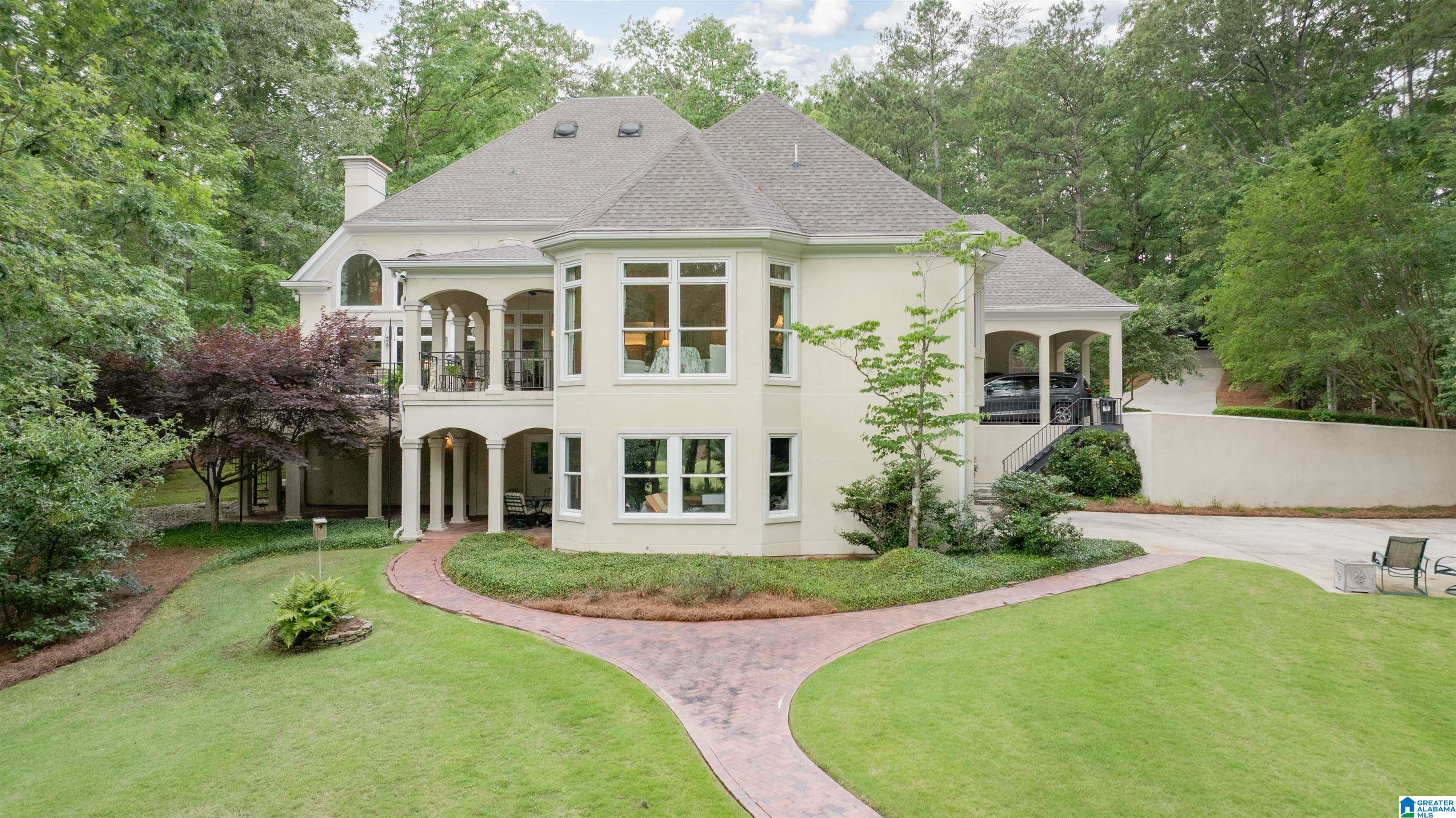 5 TURNBERRY PLACE