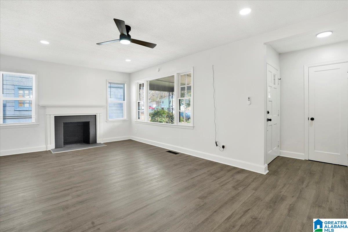 7836 DIVISION AVENUE