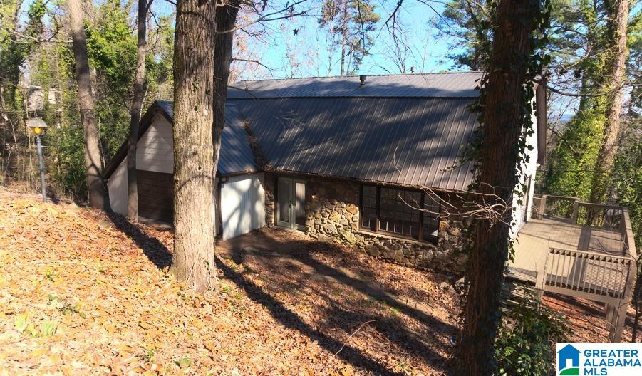 1645 FAIRCREST DRIVE