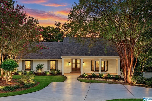 321 VESCLUB DR, VESTAVIA, AL 35216 - Image 8343eebceb9d8d27bb44ca182a7f77de/1213873860