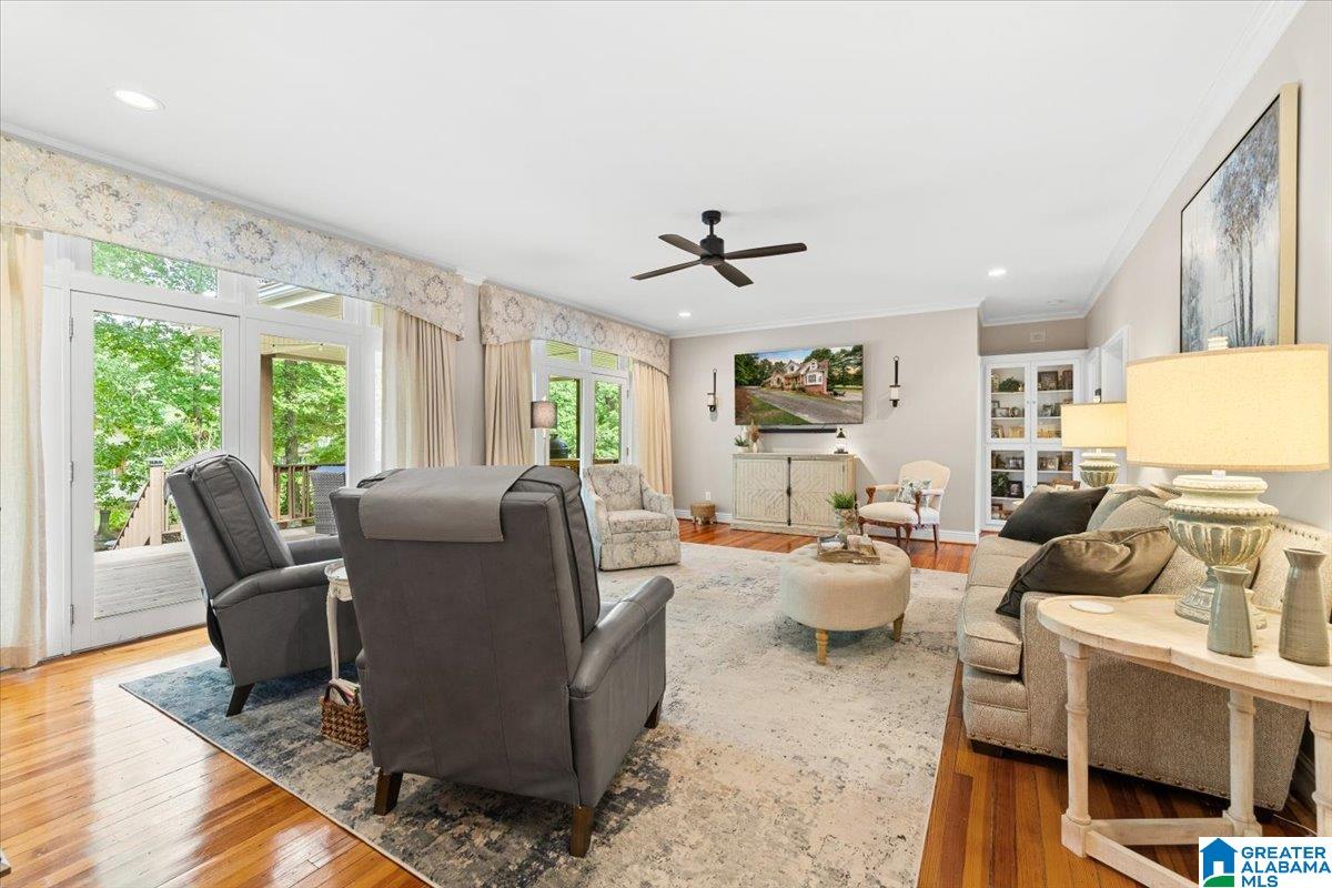 236 BRIARWOOD CIRCLE