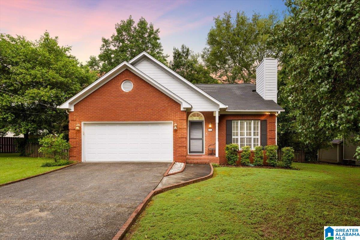 Photo 1 of 26 — 4024 CHRISTOPHER DRIVE, VESTAVIA HILLS, AL 35243