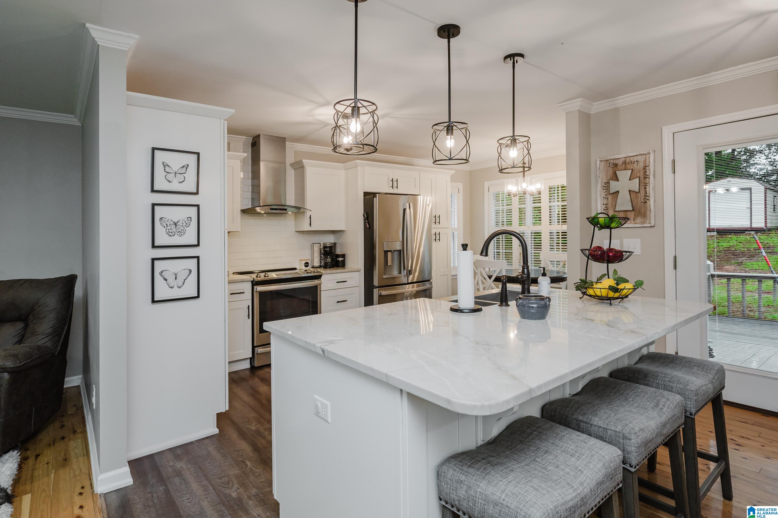 814 TIMBERLANE DRIVE