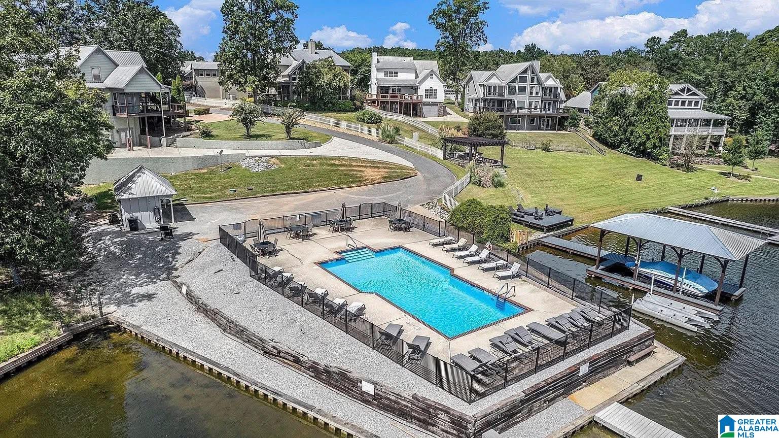 401 PERKINS LANDING COVE 37A