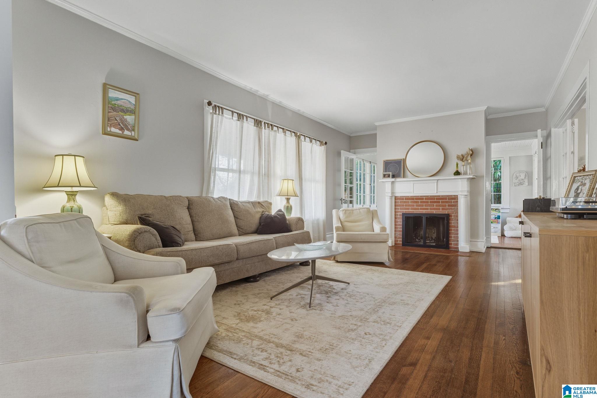 2717 CALDWELL AVENUE S