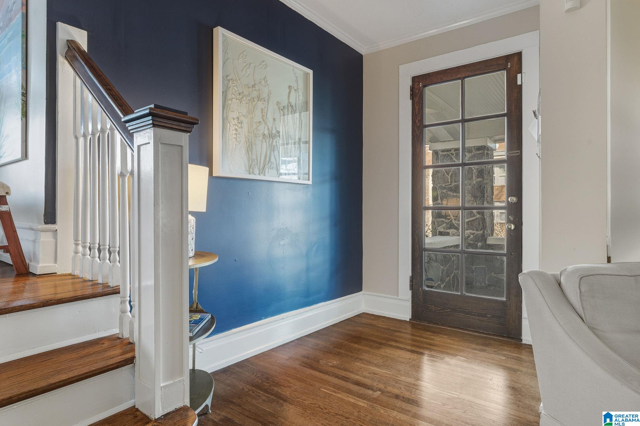 2717 CALDWELL AVENUE S