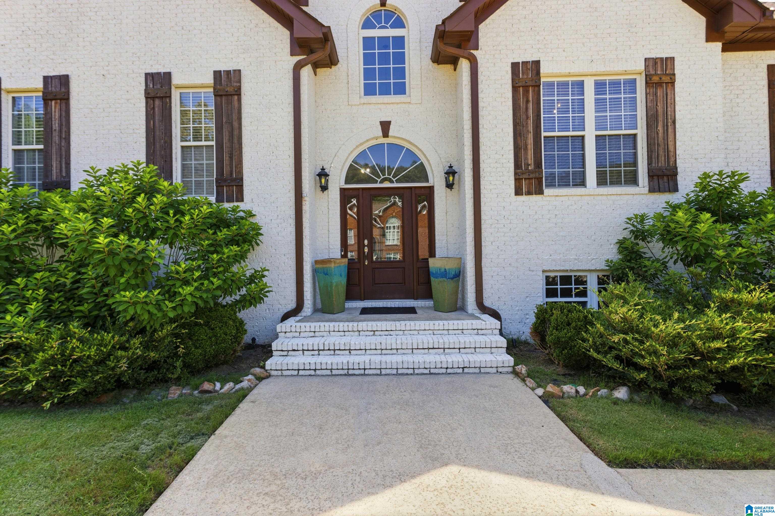 132 OAKLYN HILLS DRIVE