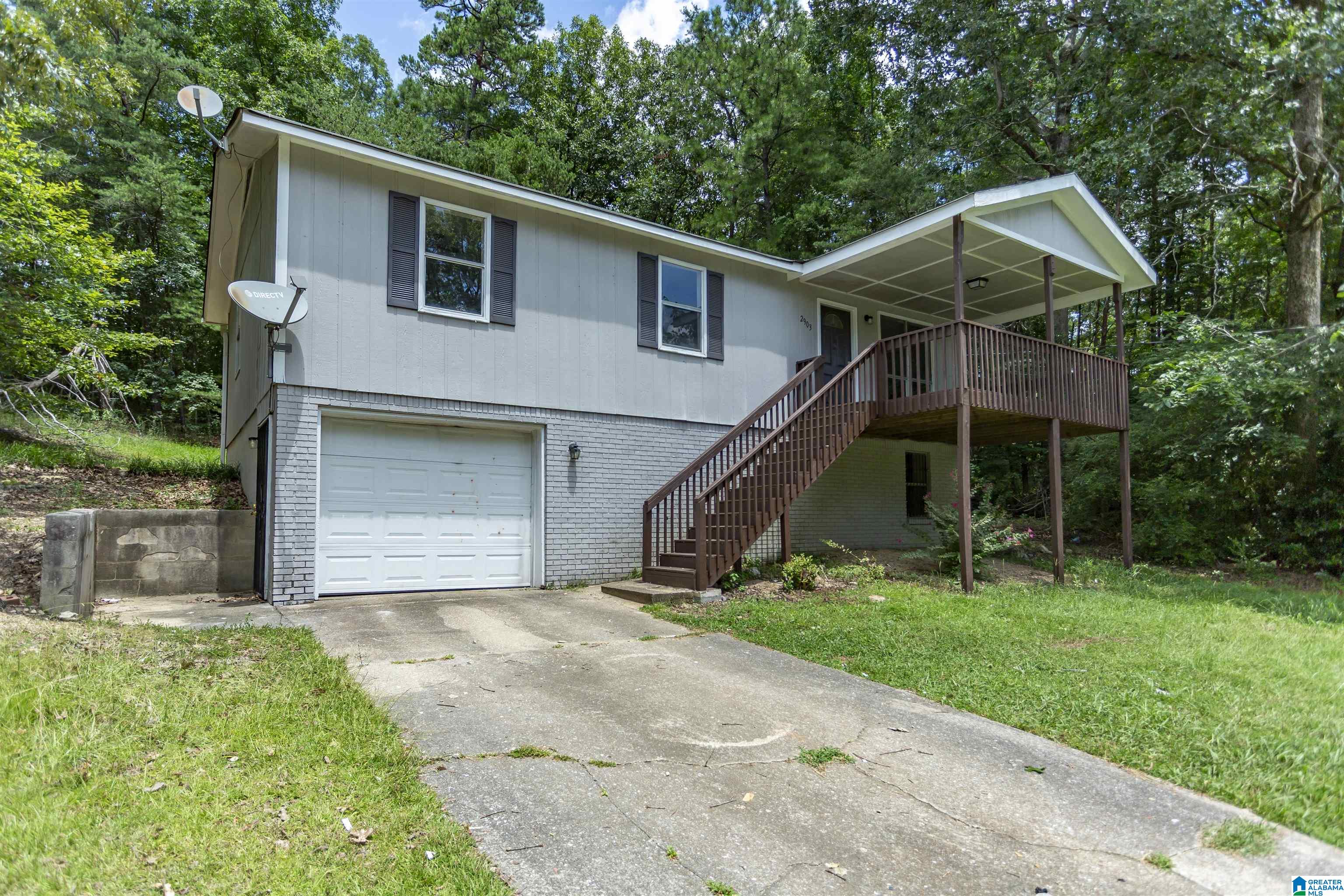 2903 CREEK LANE NE