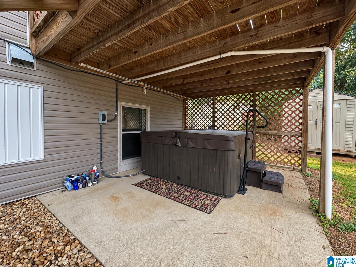 3122 LINDENWOOD DRIVE