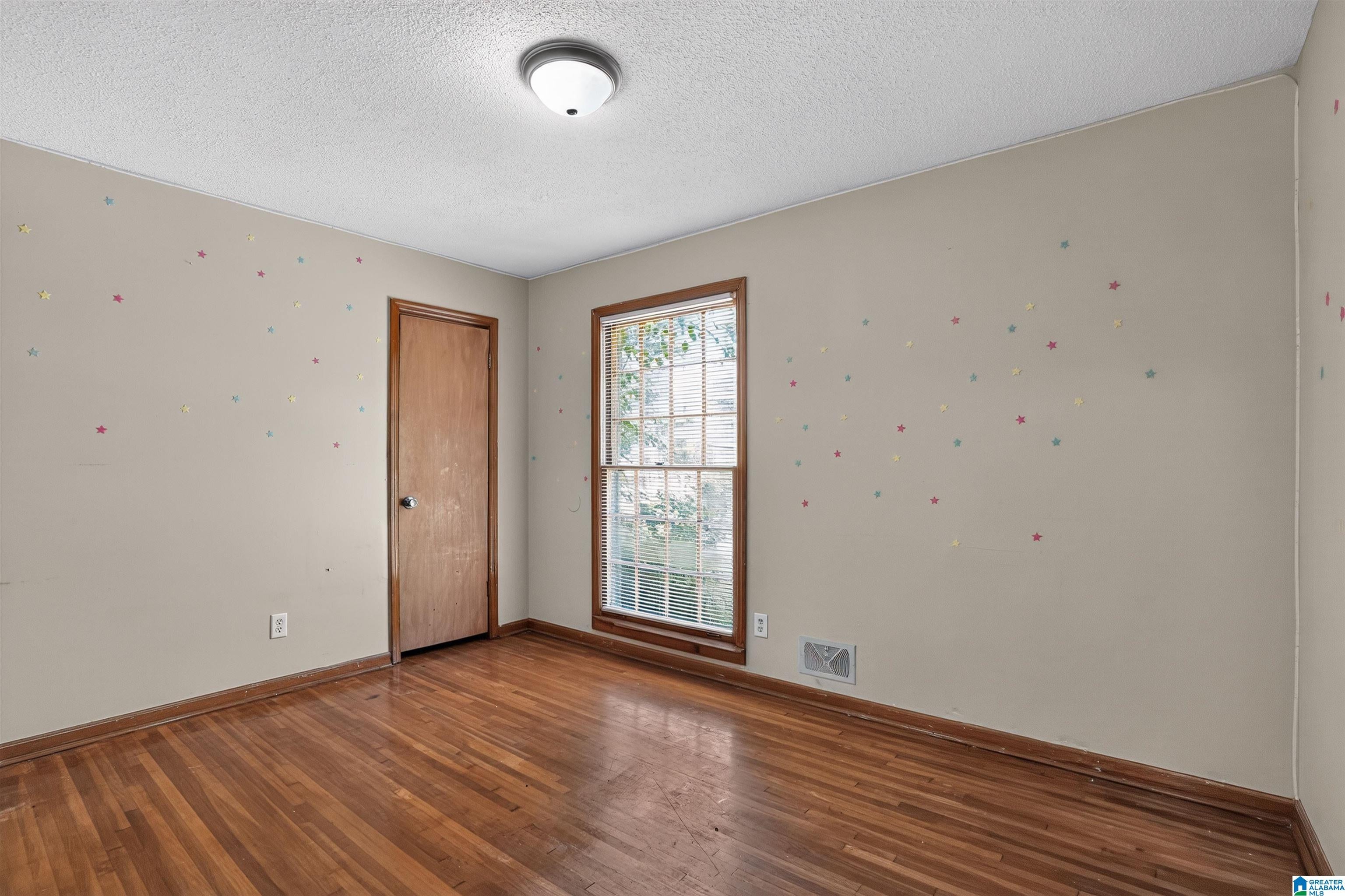 425 BUCKNER DRIVE