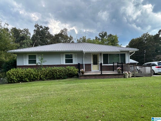 830 IVY ST, ANNISTON, AL 36206 - Image 84800b3a7a9ece1b031bc567bbc43a49/3371136492