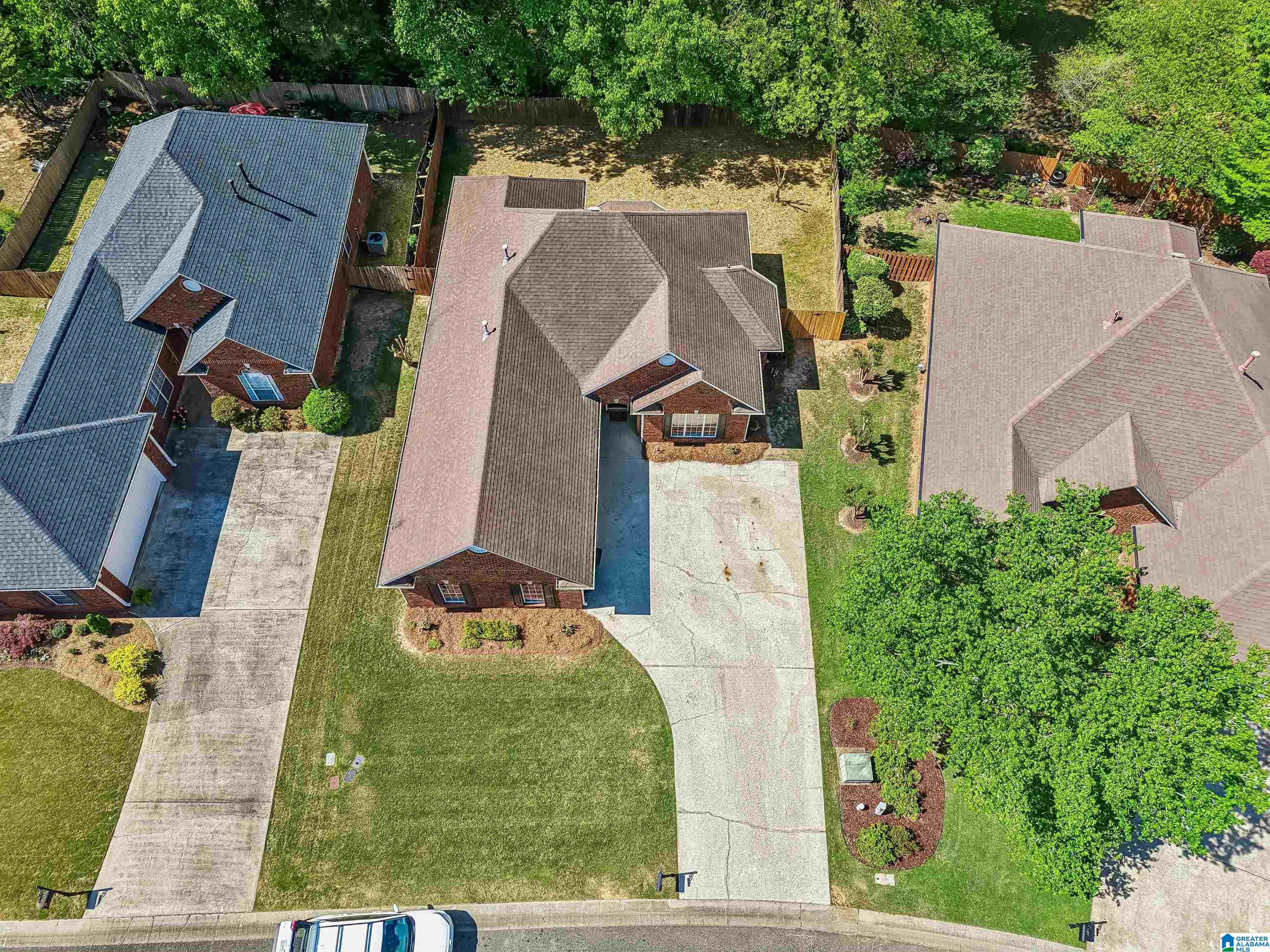 4461 PARKWOOD CIRCLE