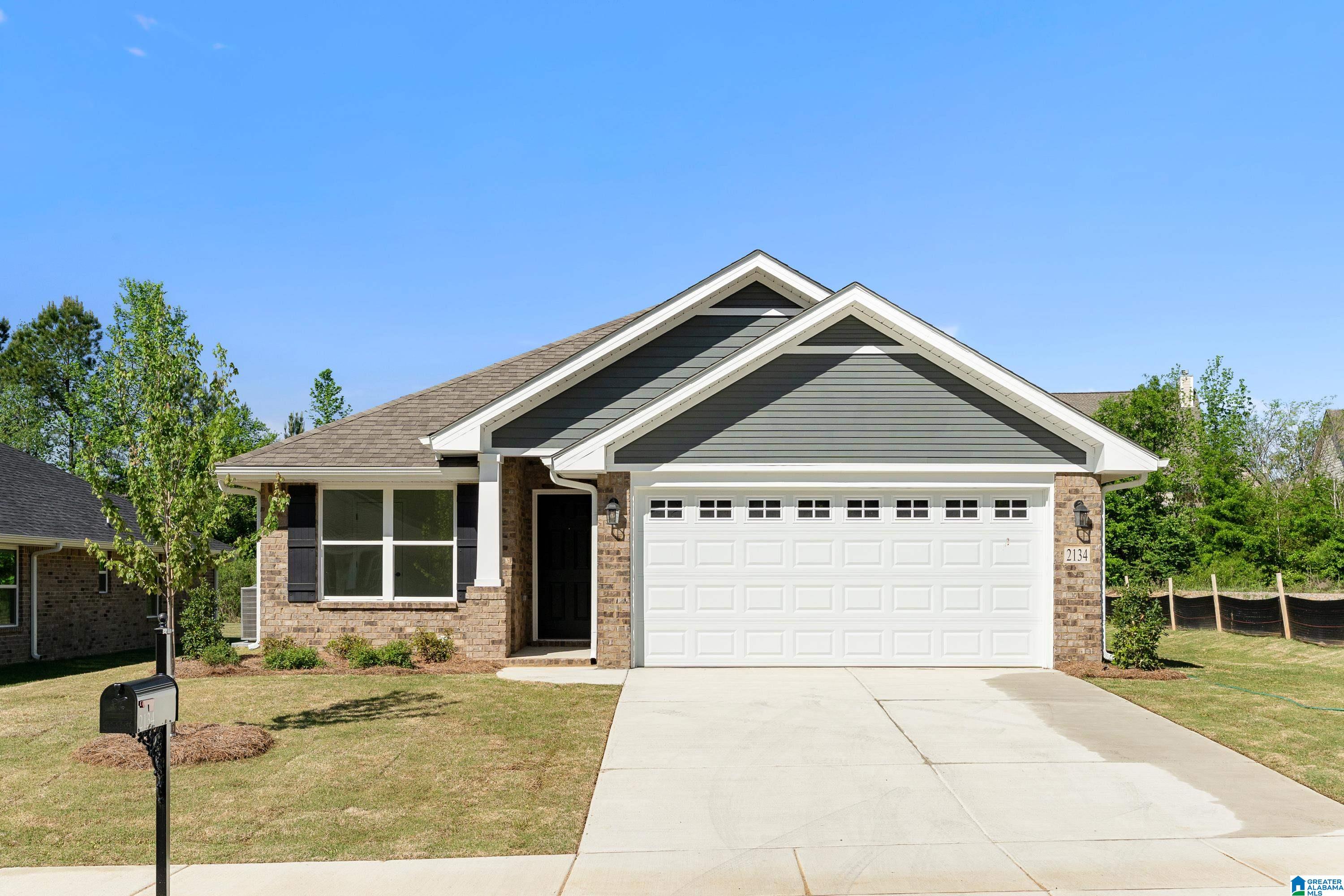 Photo 1 of 36 — 2134 TURQUOISE LANE, CALERA, AL 35040