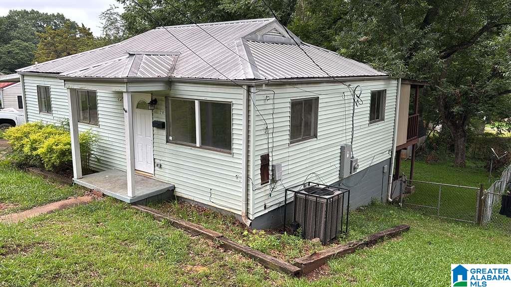 216 PINE STREET