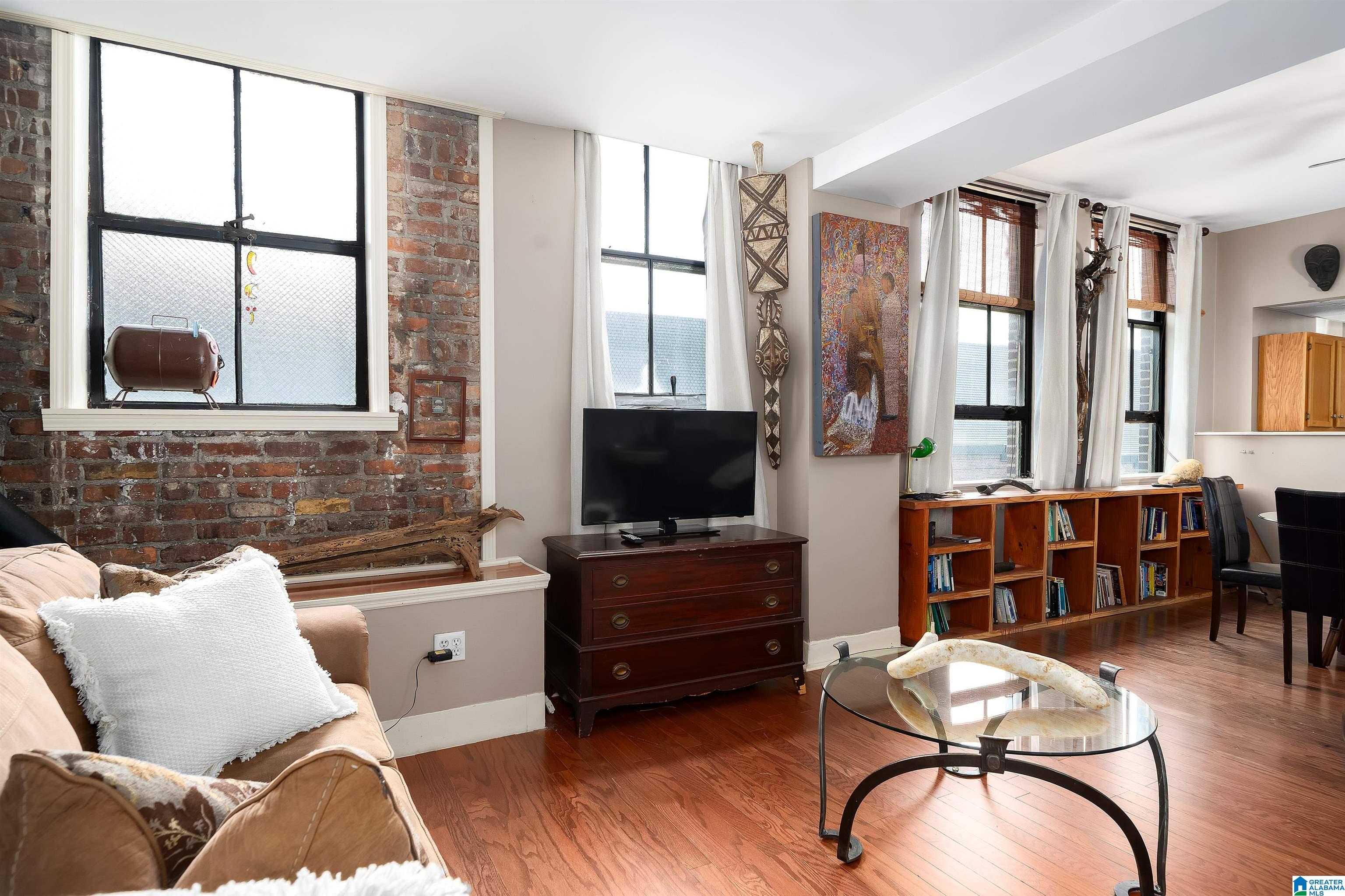 2201 1ST AVENUE N 400C