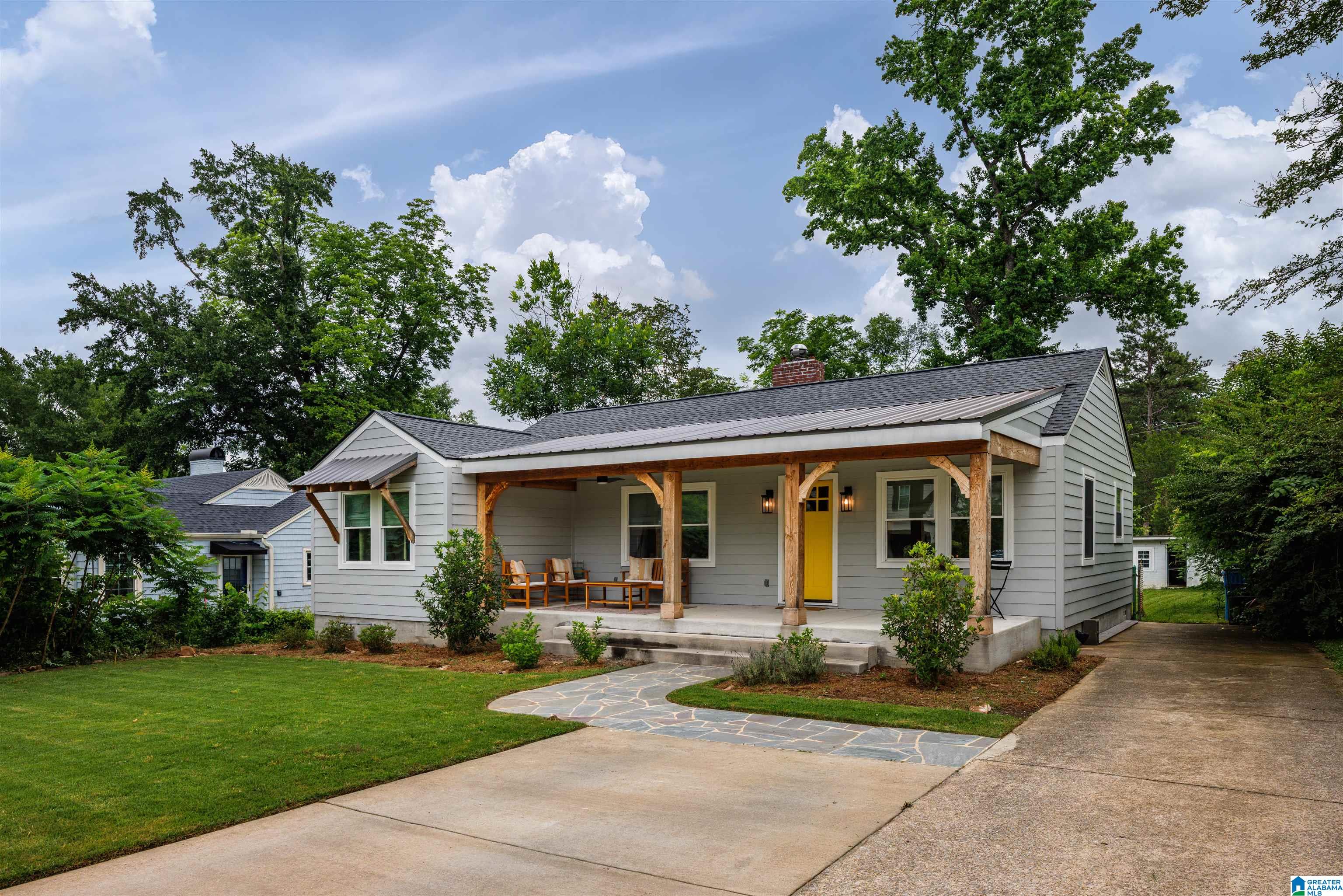 819 COLUMBIANA ROAD