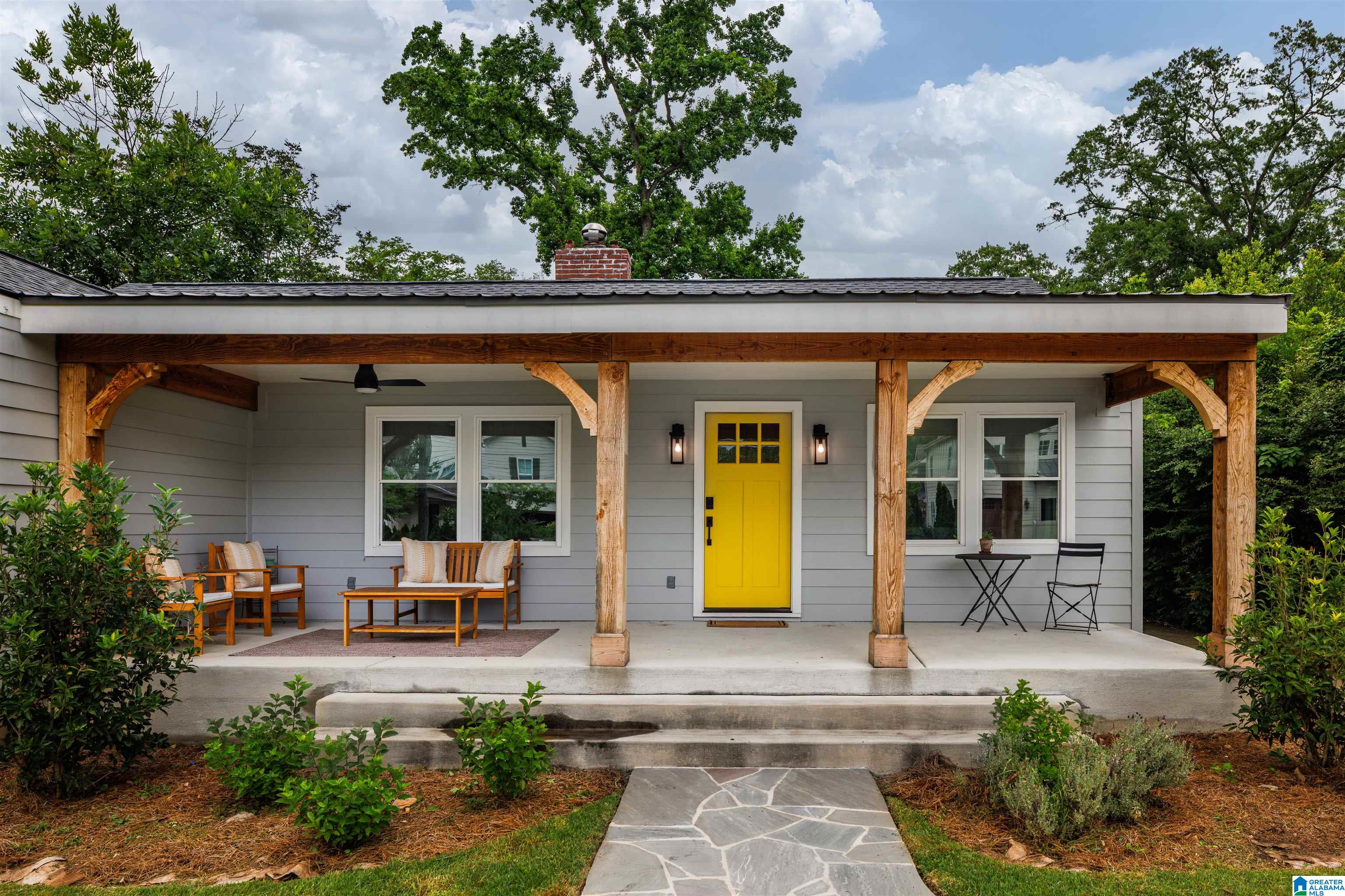 819 COLUMBIANA ROAD