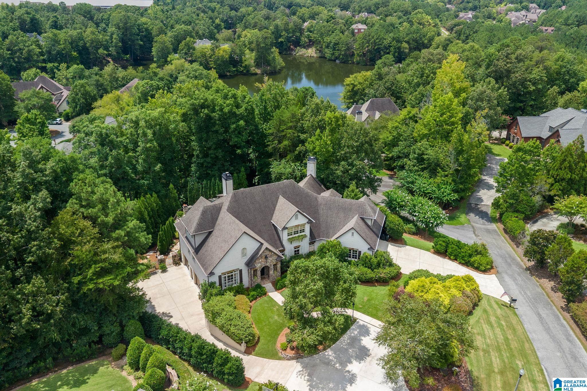 4007 LAMBERT COVE