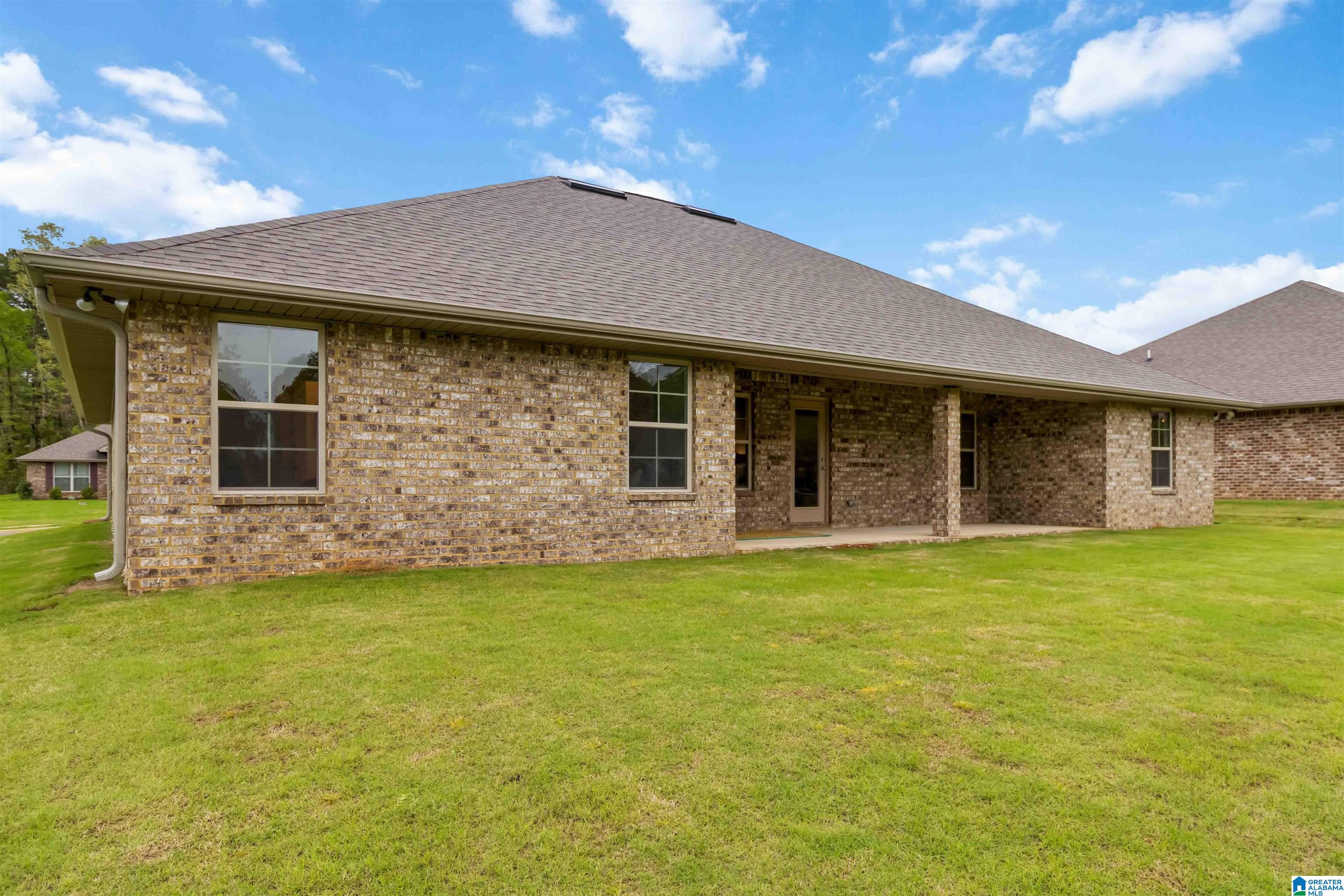 211 DAWSONS COVE DRIVE